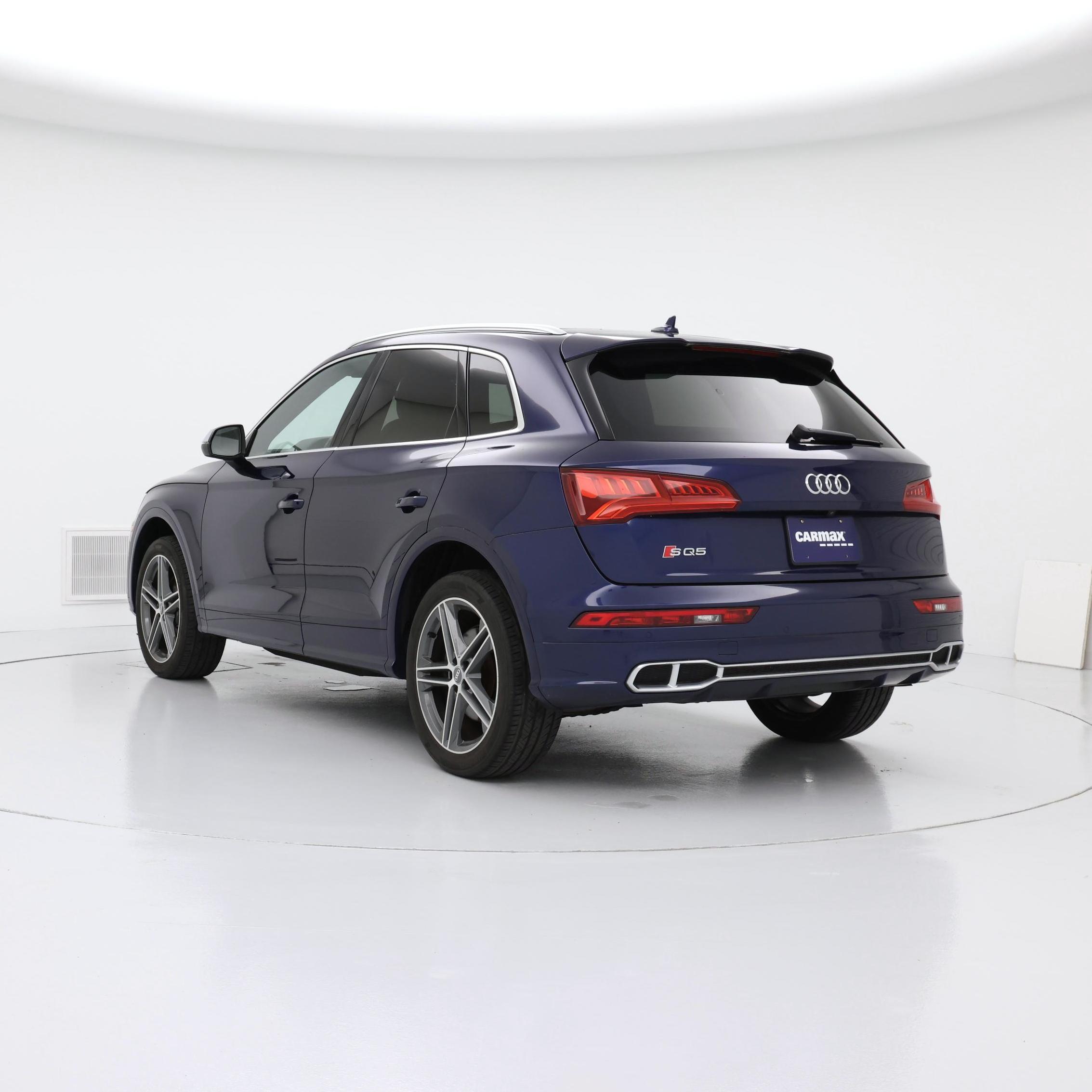Thumbnail: 2019 Audi SQ5 - 2