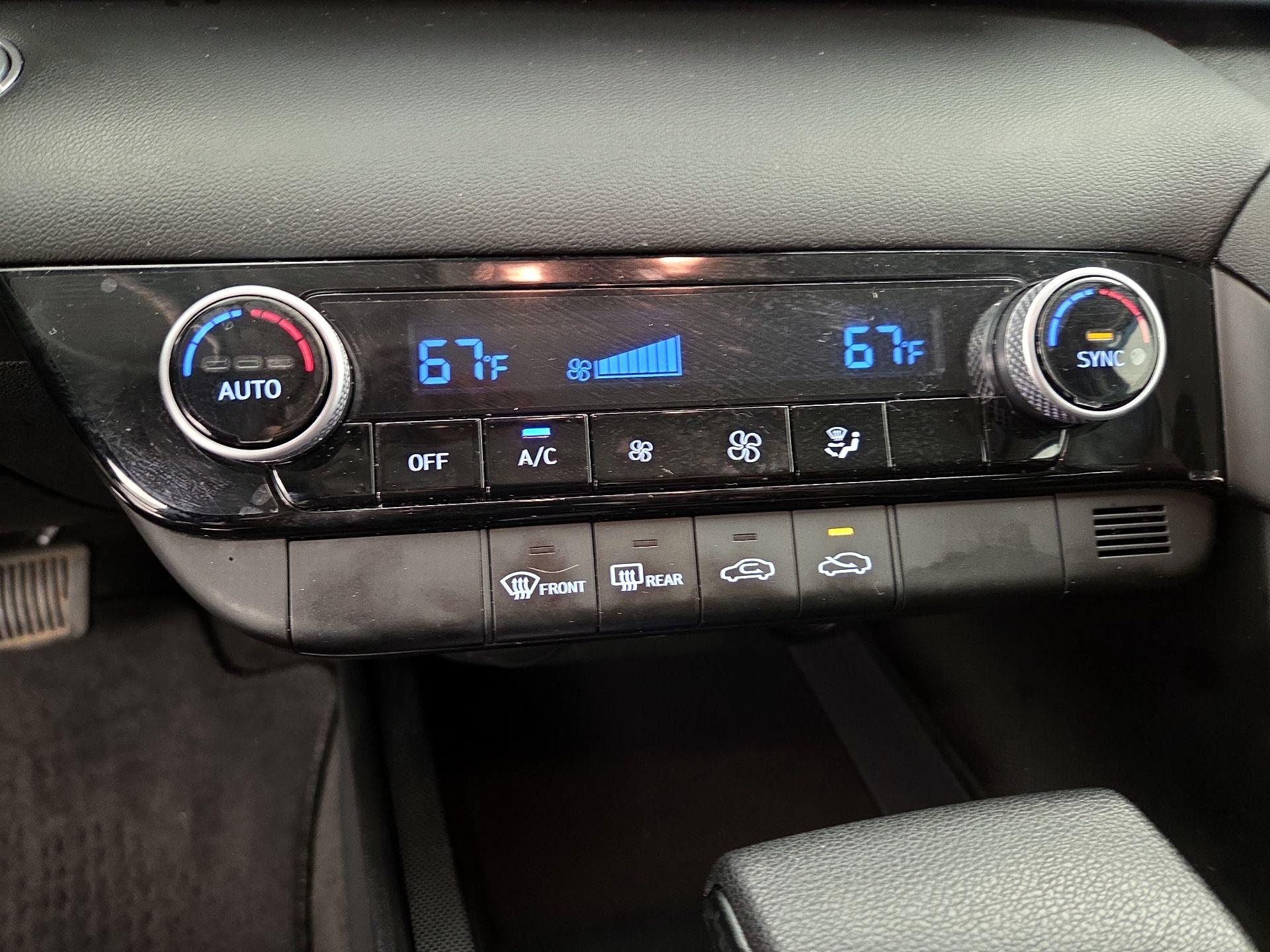 Thumbnail: 2023 Hyundai Elantra - 16