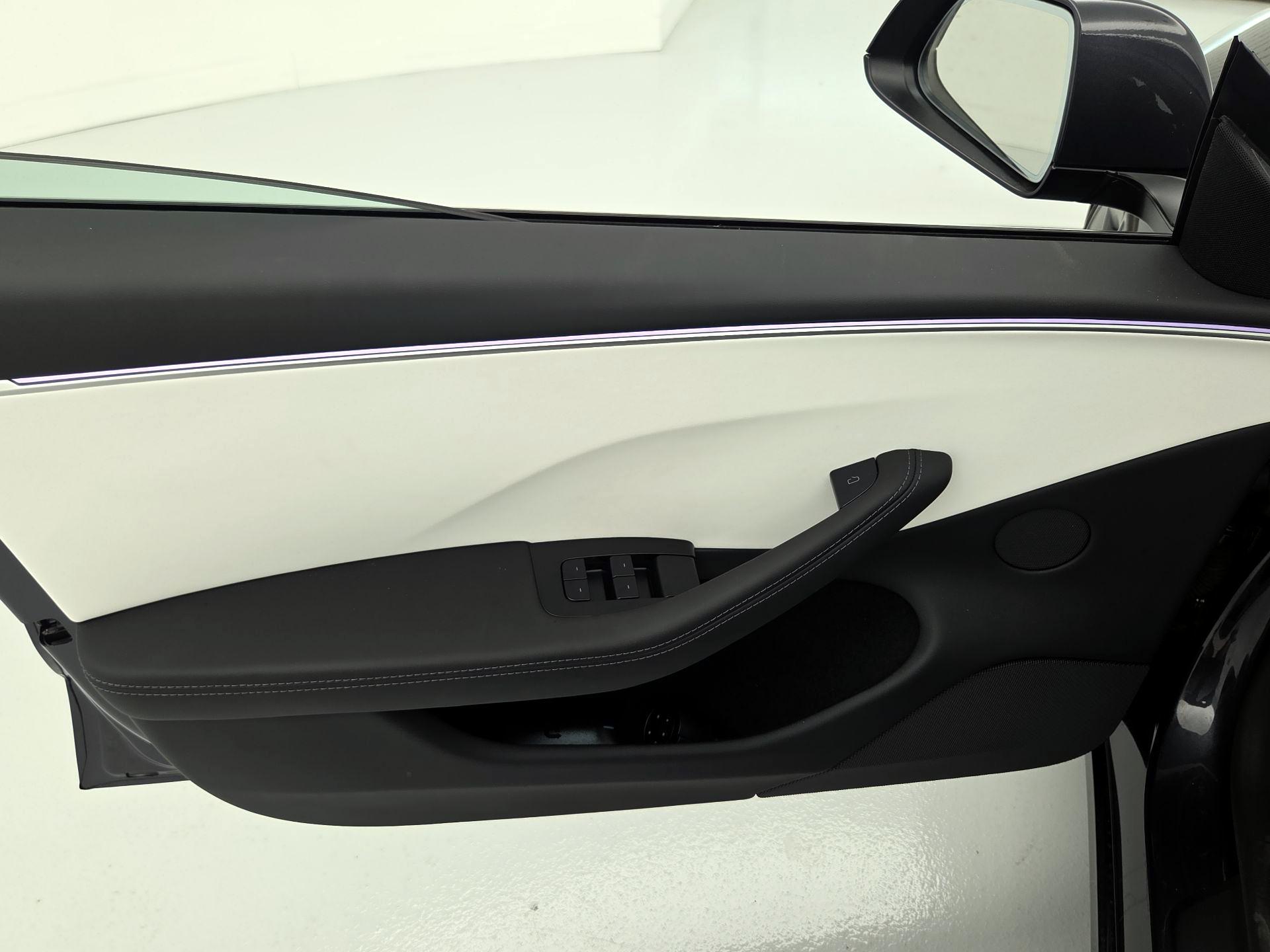Thumbnail: 2025 Tesla Model 3 - 12