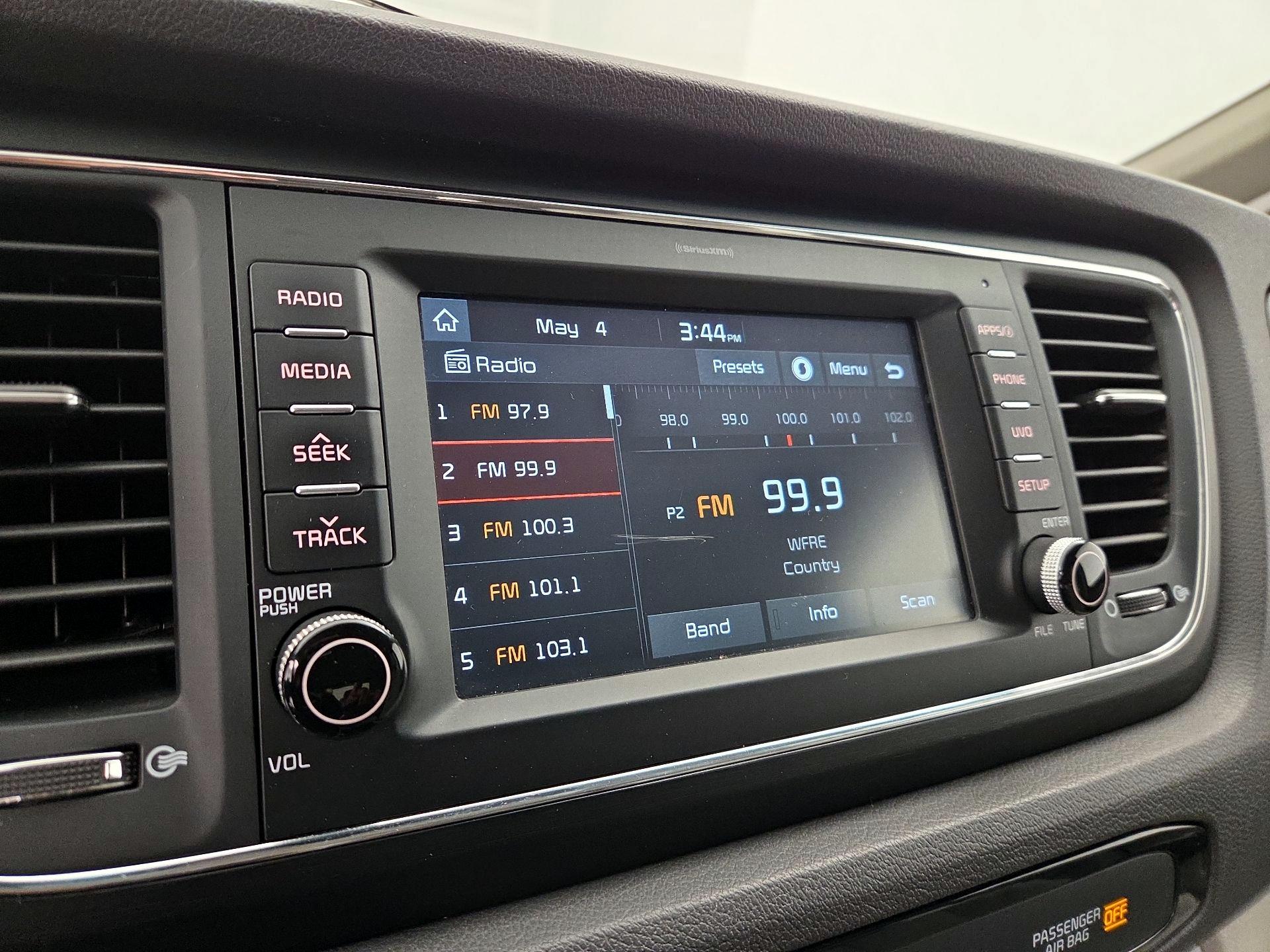 Thumbnail: 2017 Kia Sedona - 15