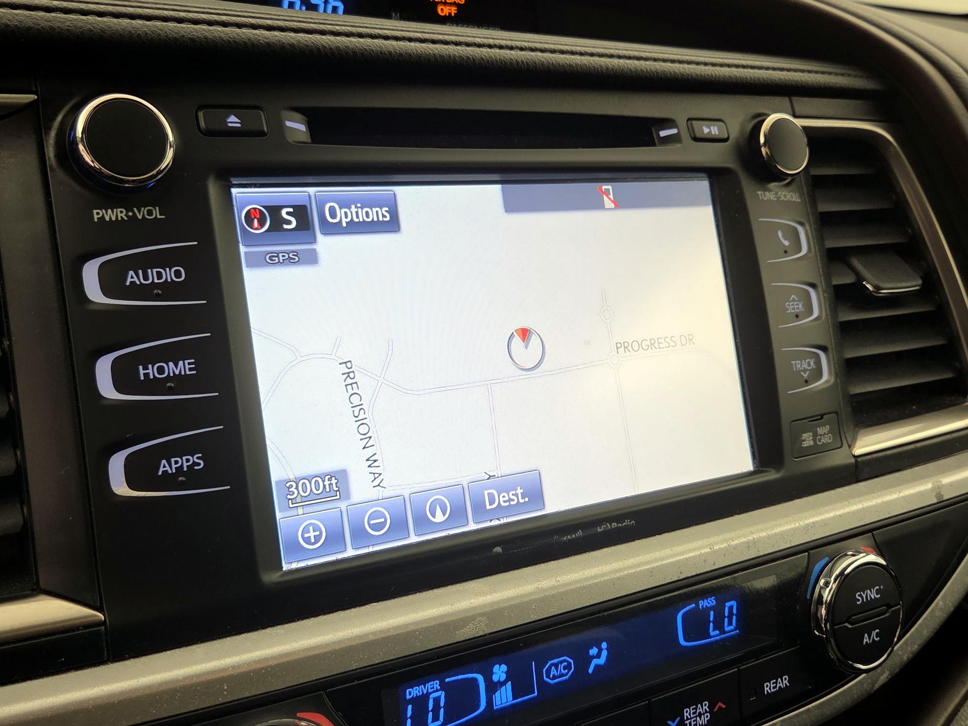 Thumbnail: 2019 Toyota Highlander - 14