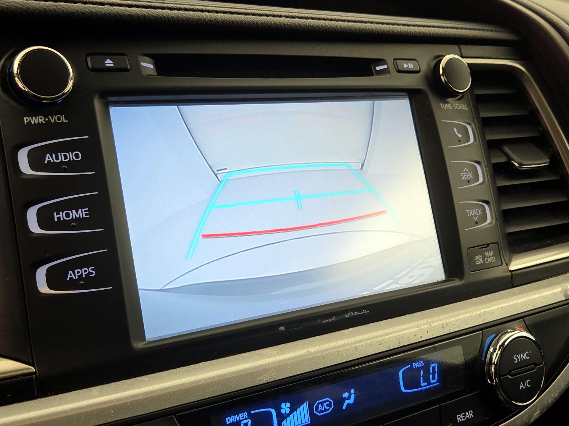 Thumbnail: 2019 Toyota Highlander - 15