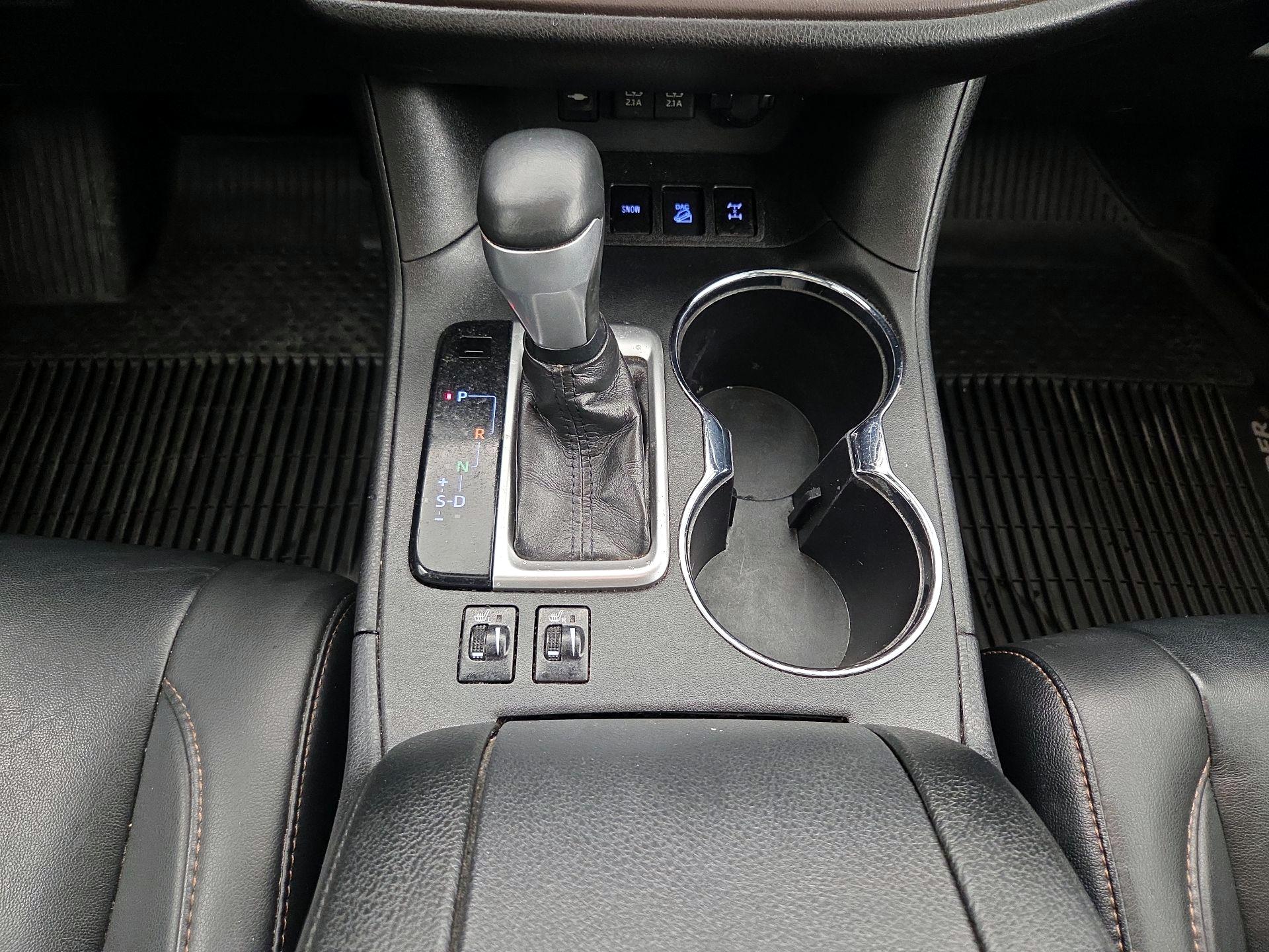 Thumbnail: 2019 Toyota Highlander - 18