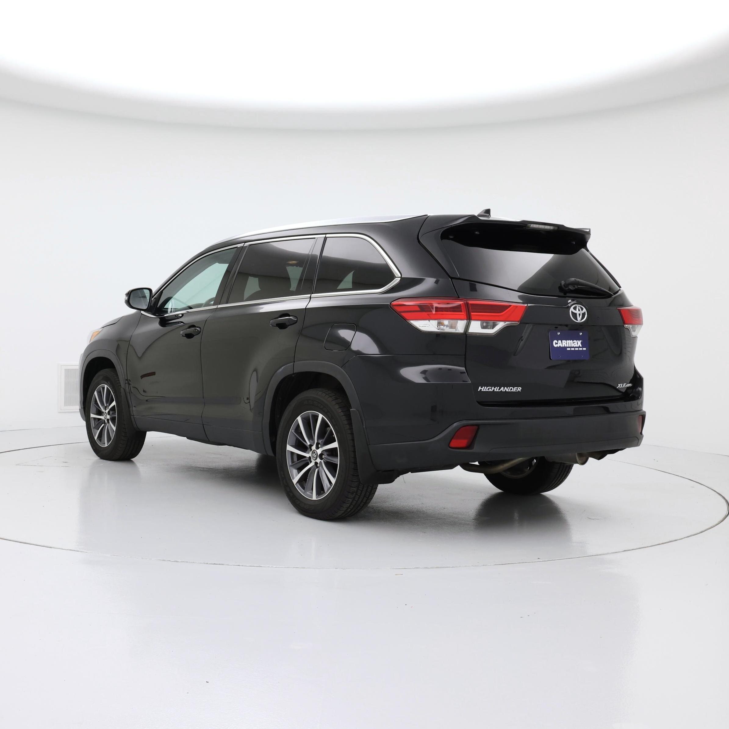 Thumbnail: 2019 Toyota Highlander - 2