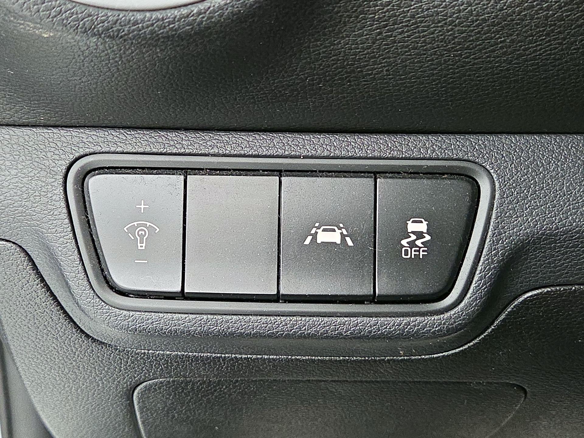 Thumbnail: 2019 Kia Forte - 13