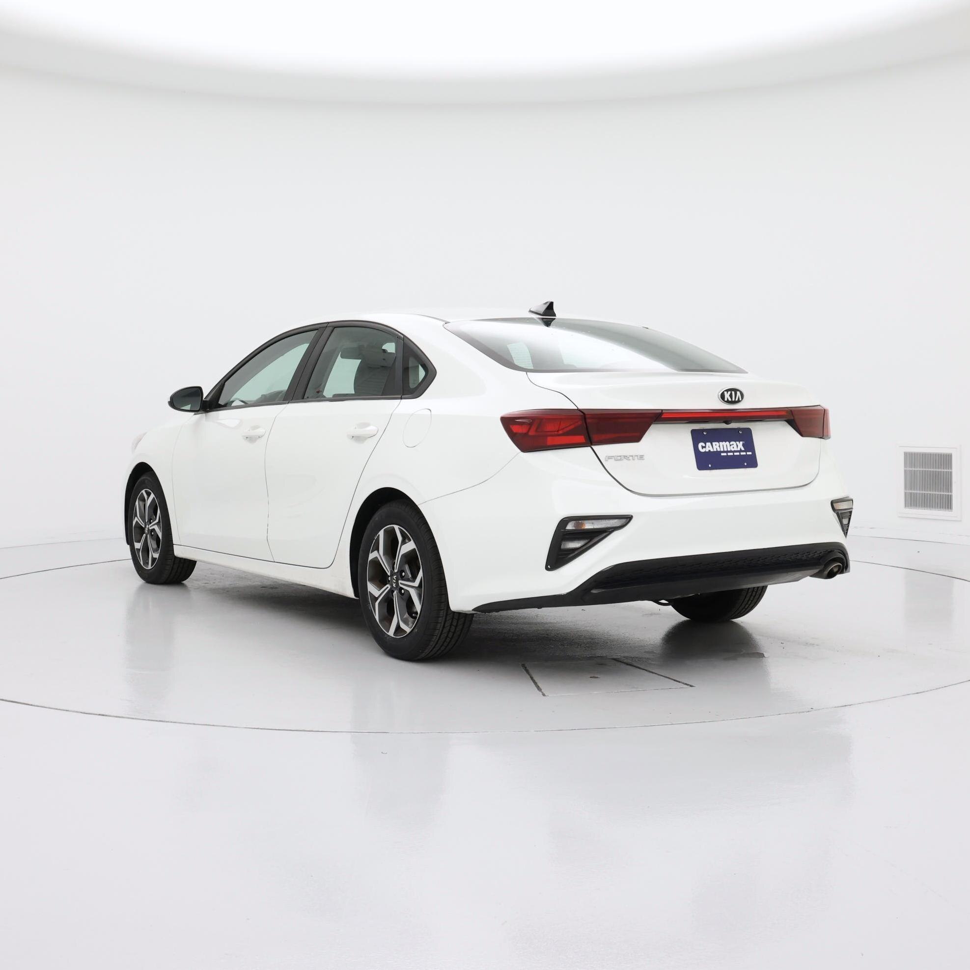 Thumbnail: 2019 Kia Forte - 2