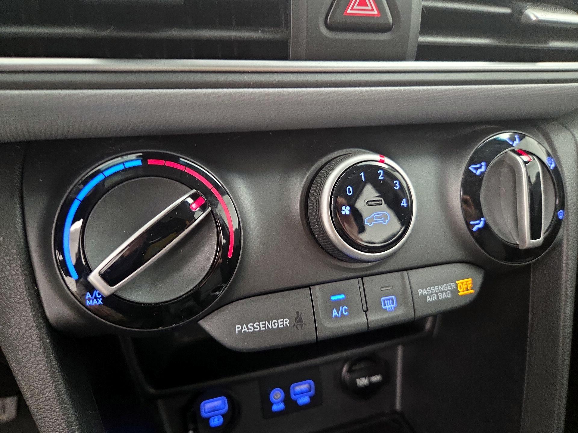 Thumbnail: 2019 Hyundai Kona - 16