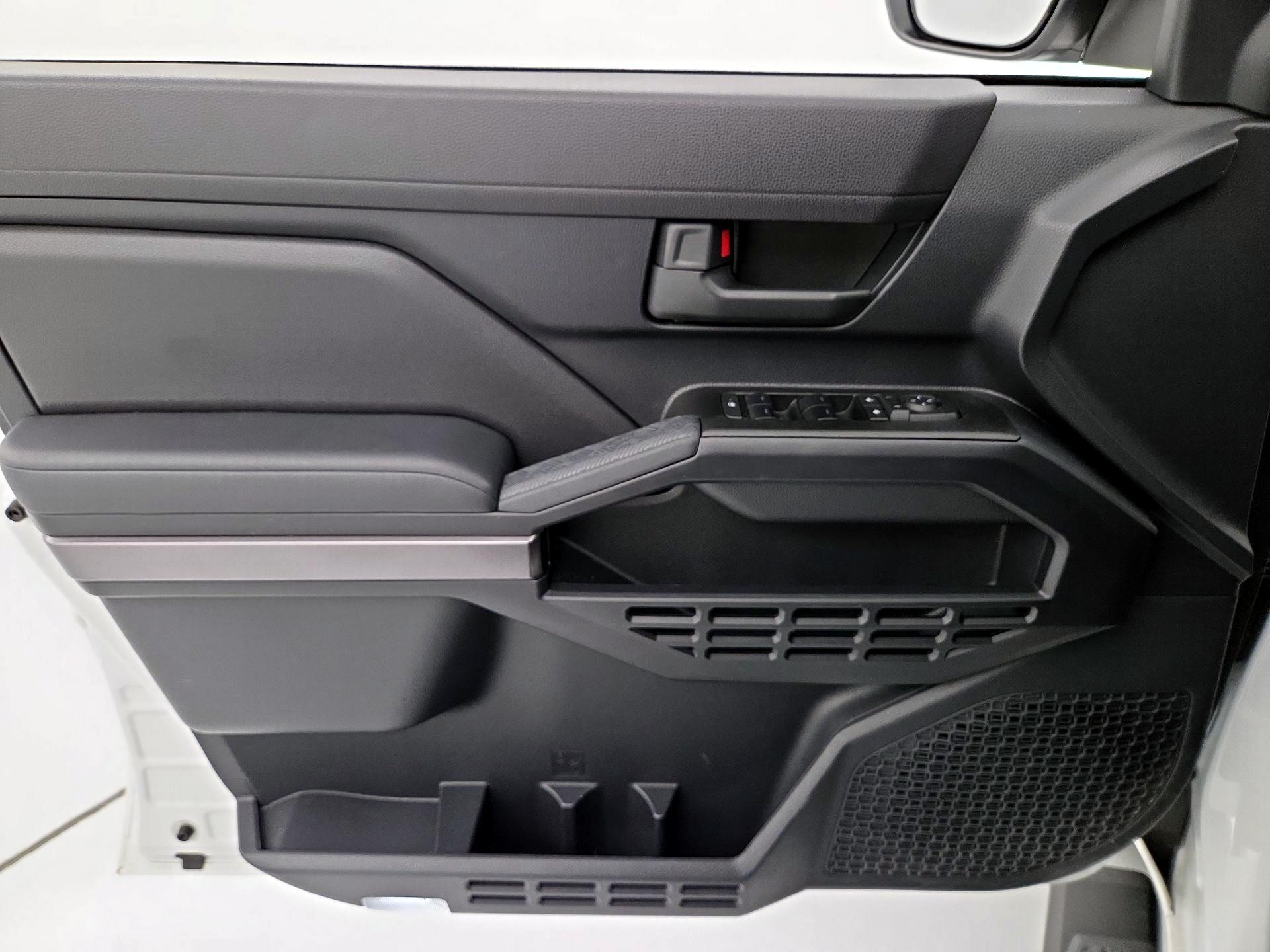 Thumbnail: 2025 Toyota 4Runner - 12