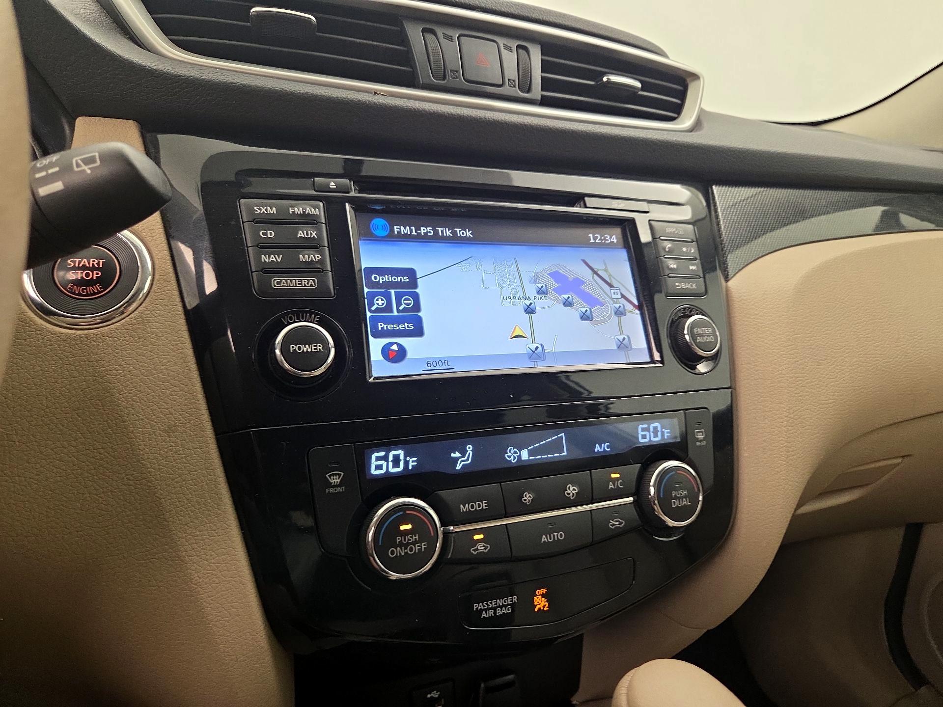 Thumbnail: 2015 Nissan Rogue - 14