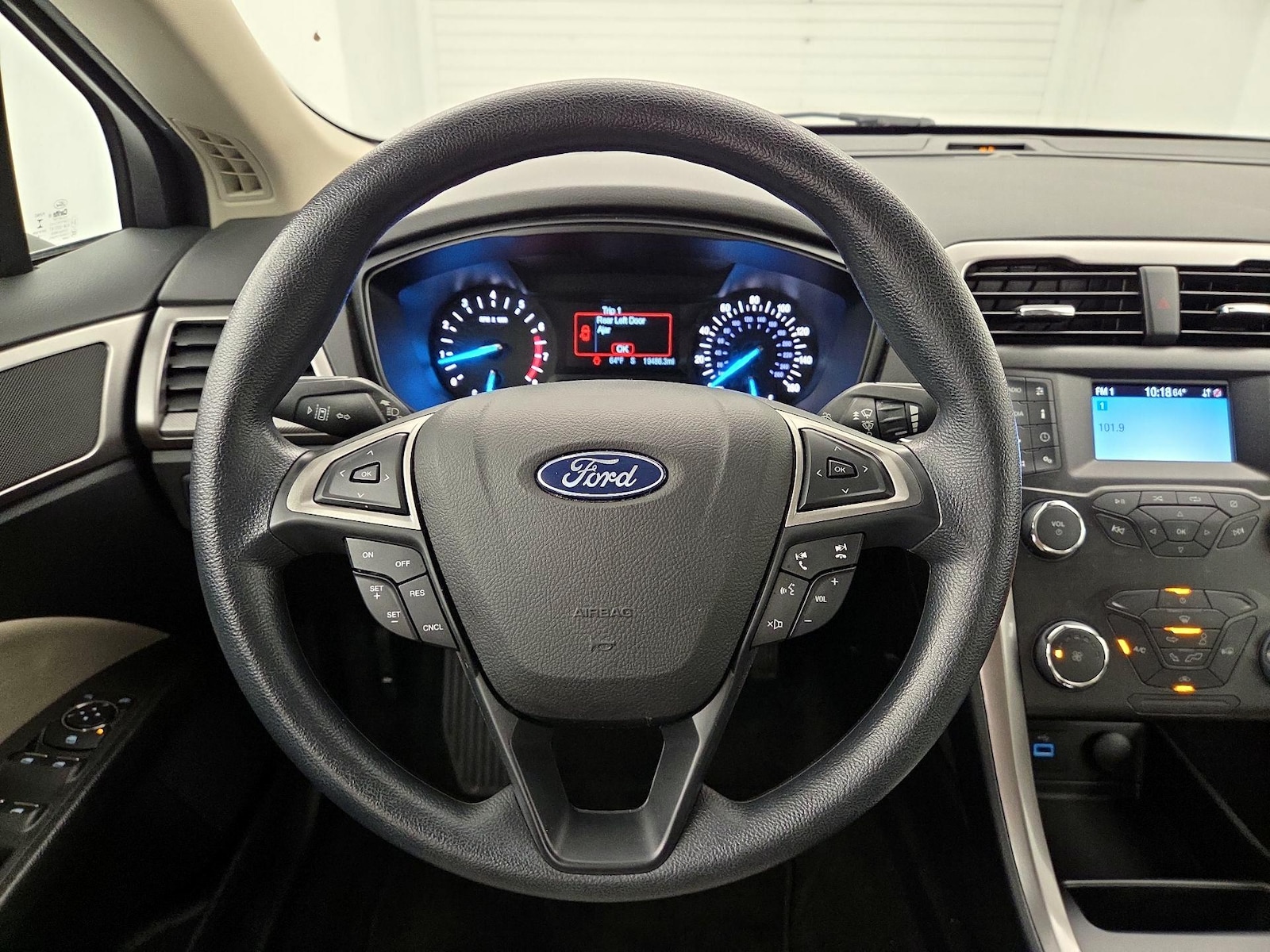 2020 Ford Fusion S - Photo 11