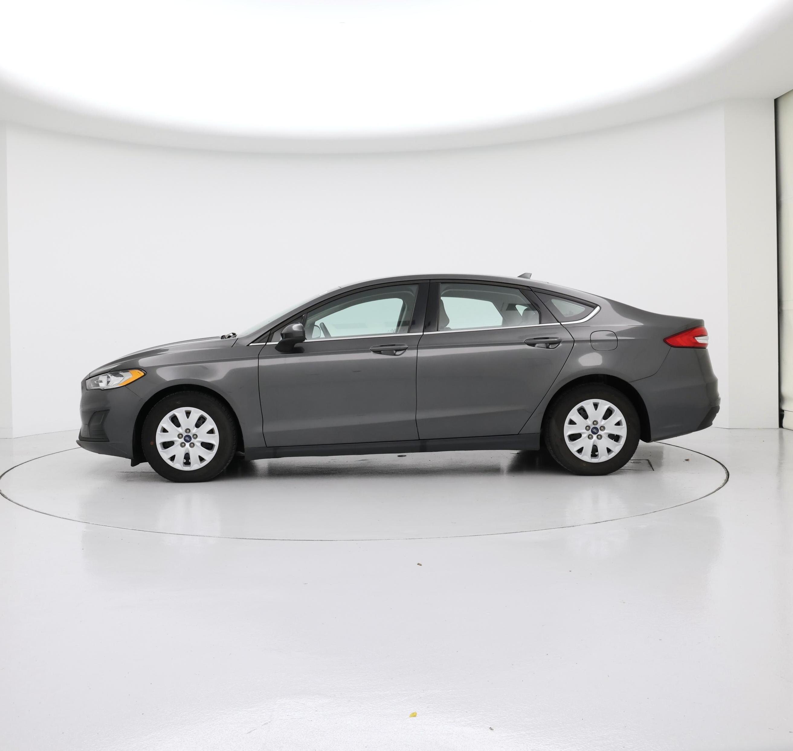 Thumbnail: 2020 Ford Fusion - 3