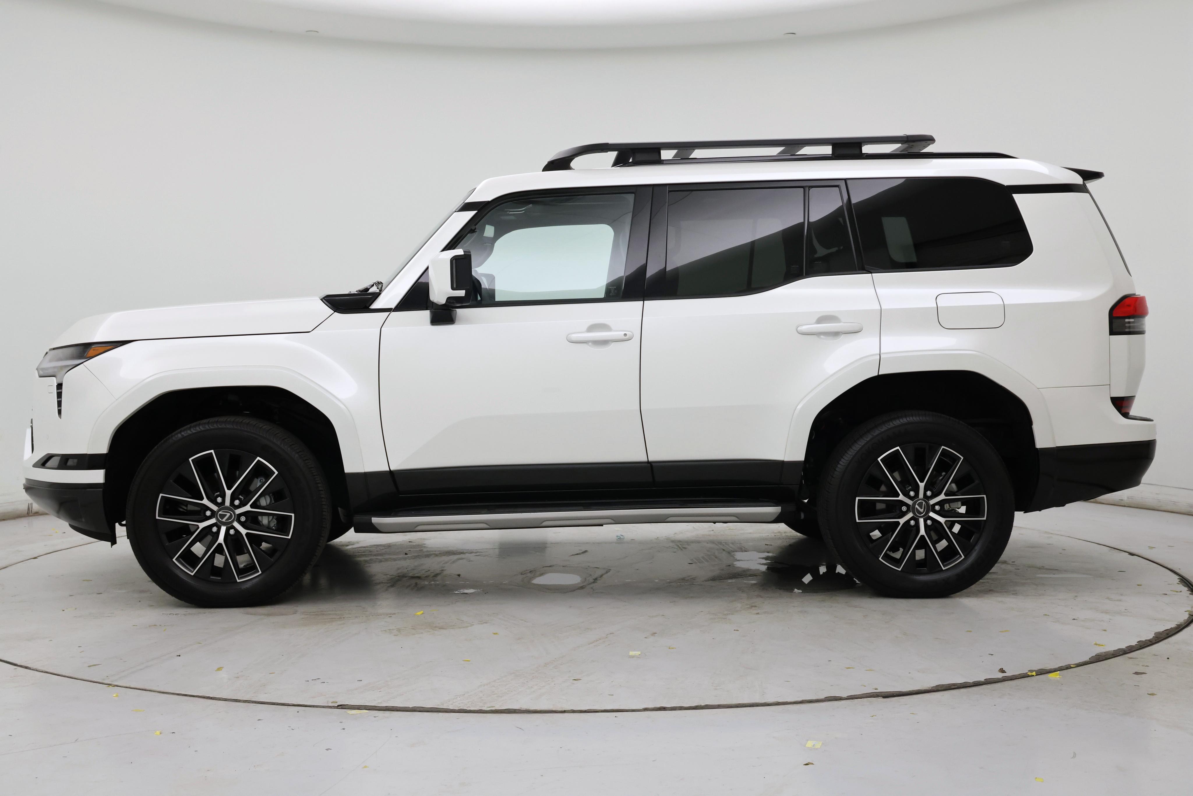 Thumbnail: 2025 Lexus GX - 3