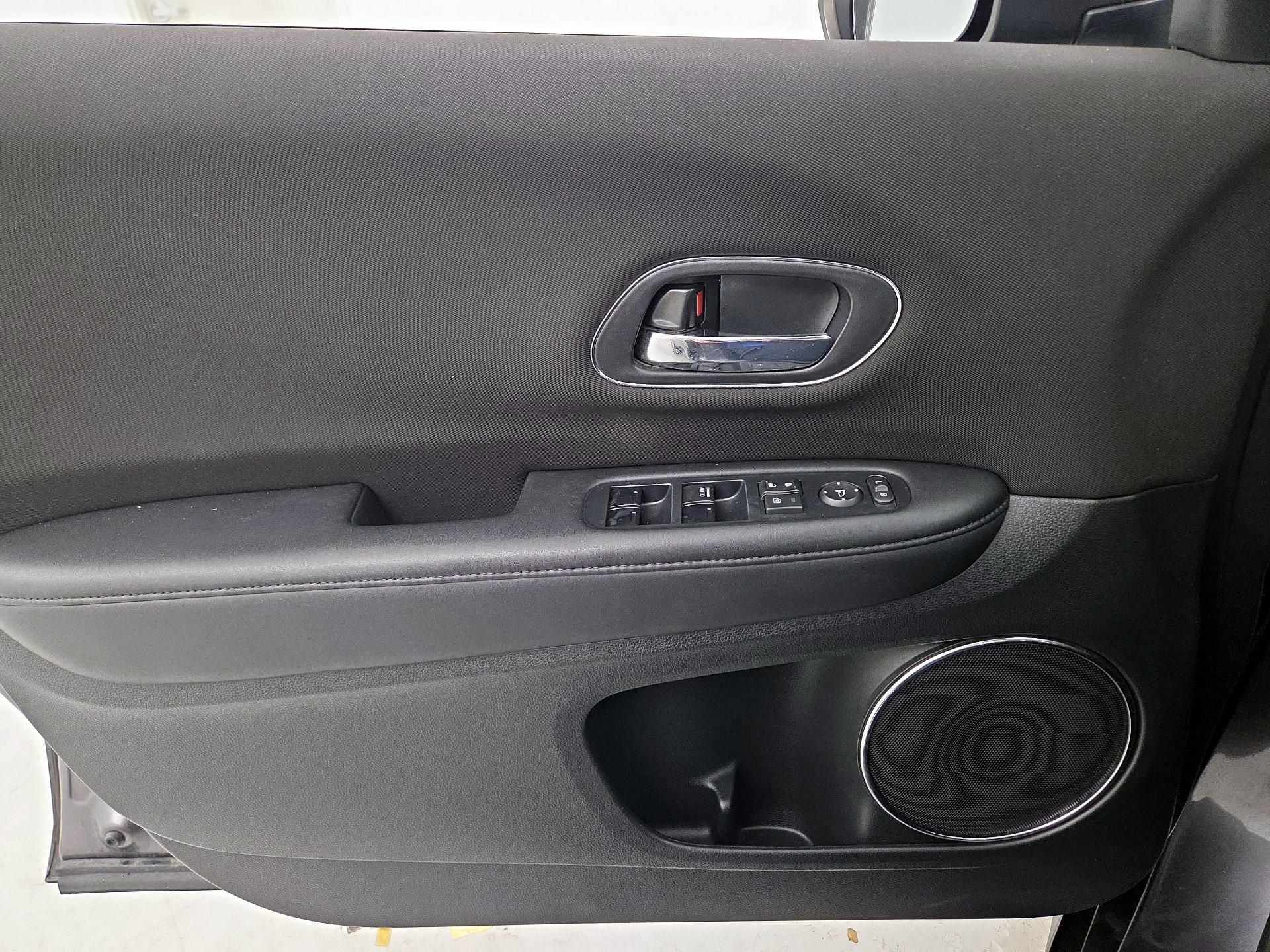 Thumbnail: 2017 Honda HR-V - 12