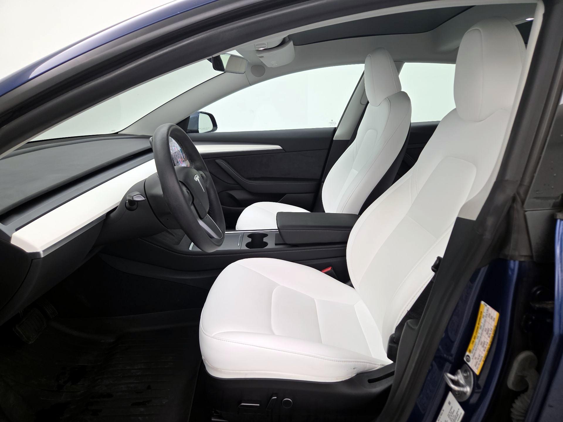 Thumbnail: 2023 Tesla Model 3 - 11