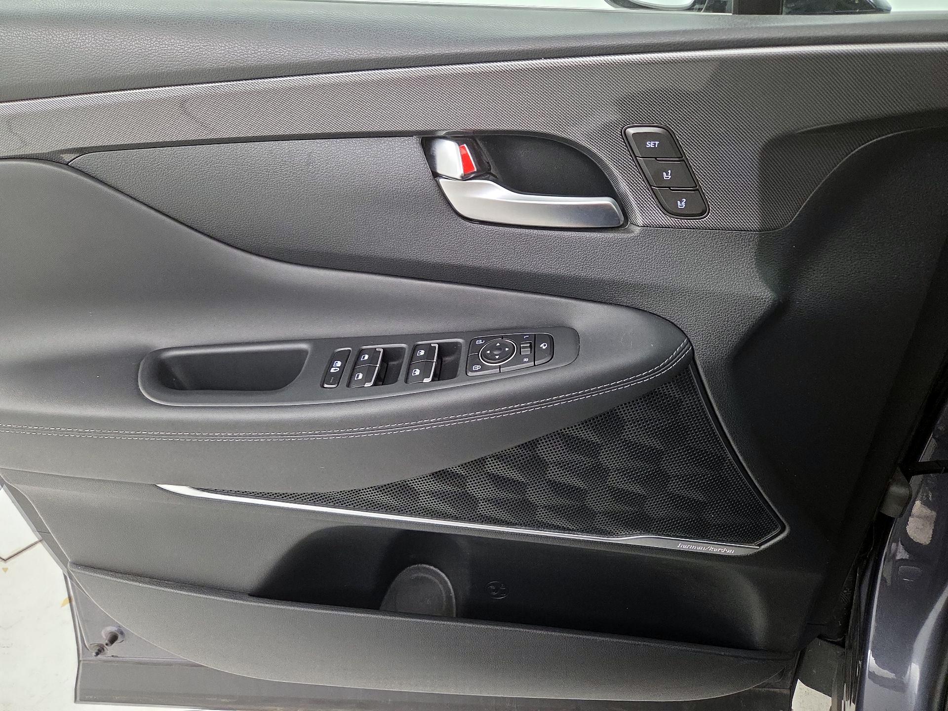 Thumbnail: 2022 Hyundai Santa Fe - 10