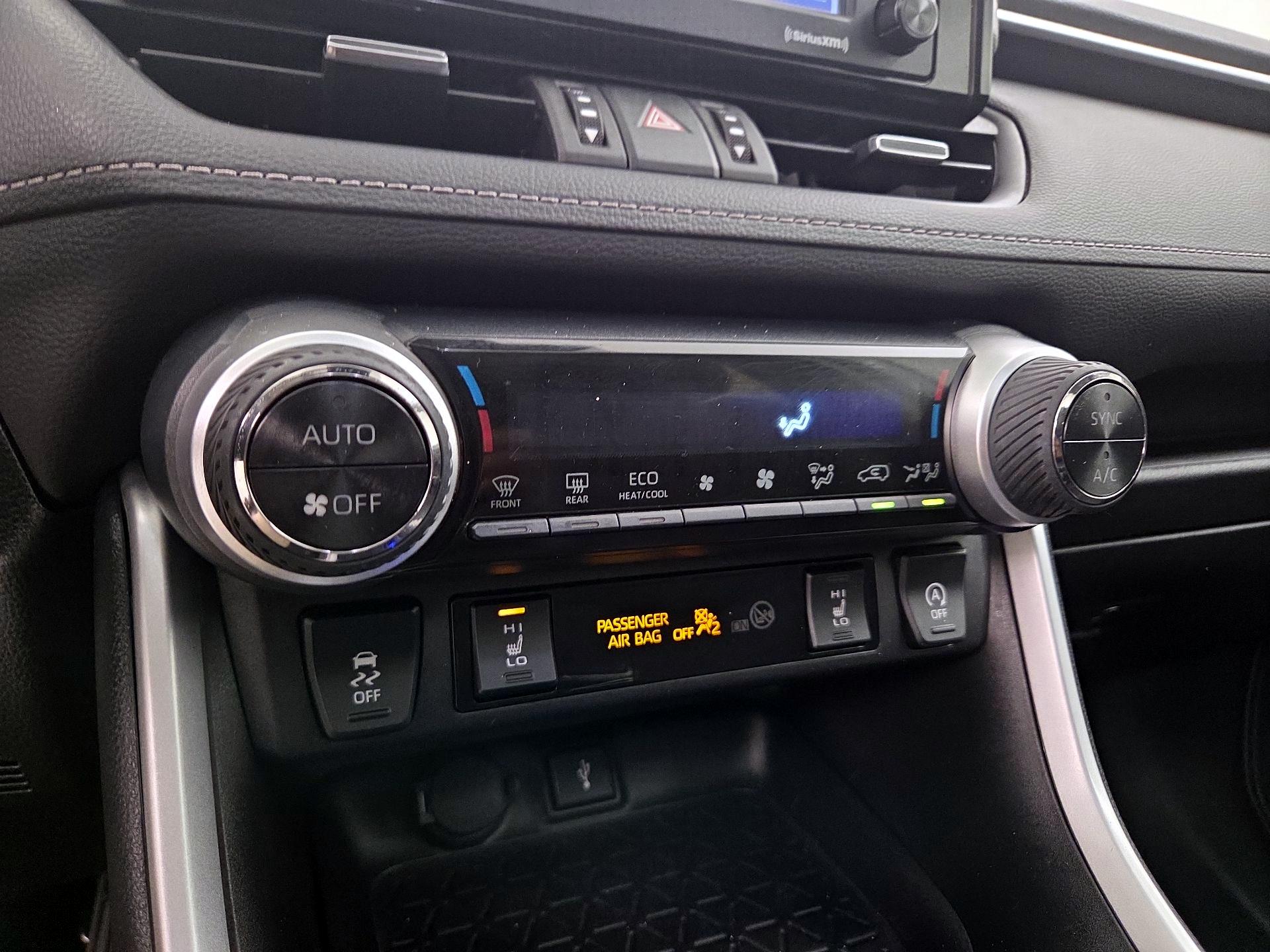 Thumbnail: 2022 Toyota RAV4 - 16