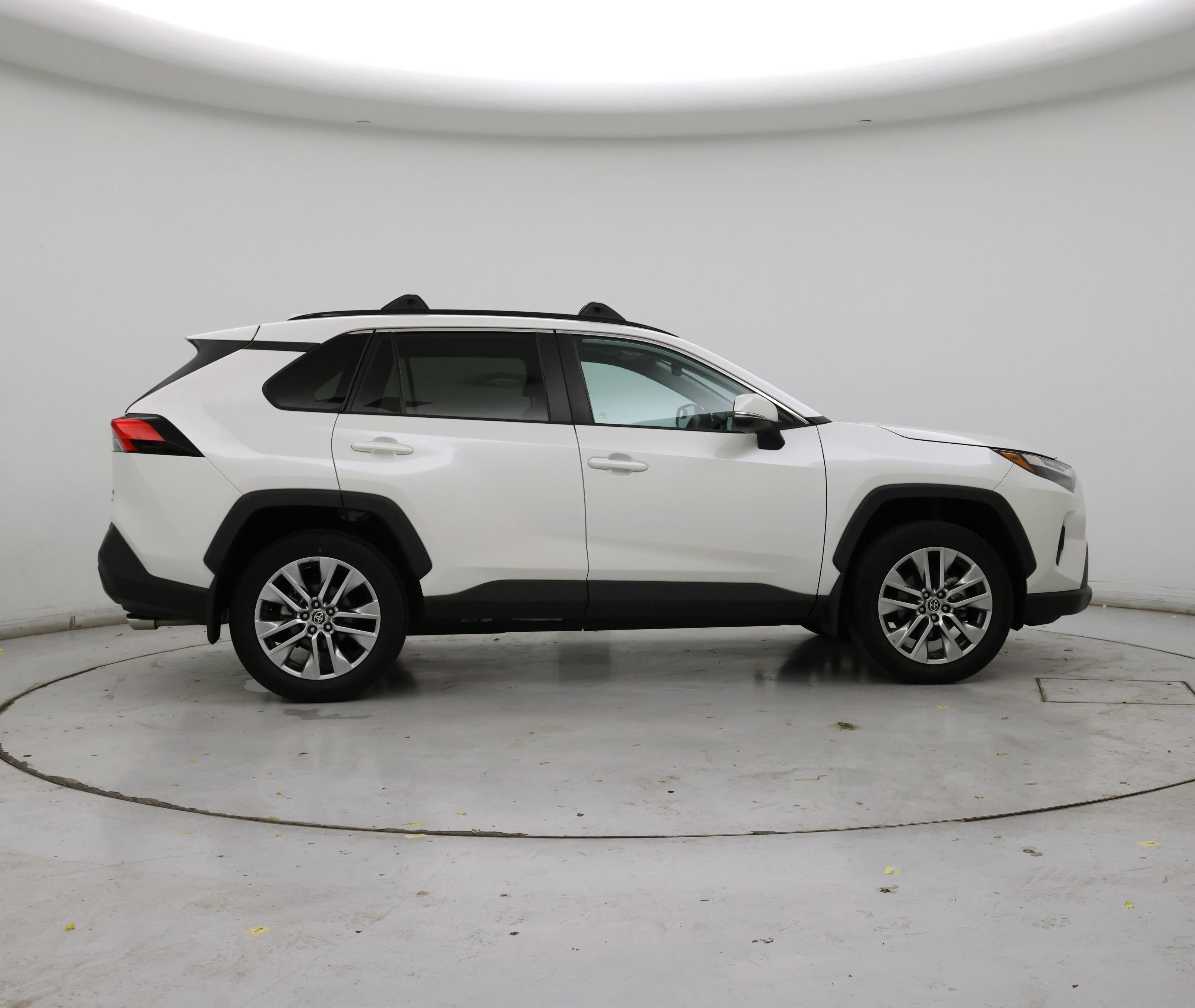 Thumbnail: 2022 Toyota RAV4 - 7