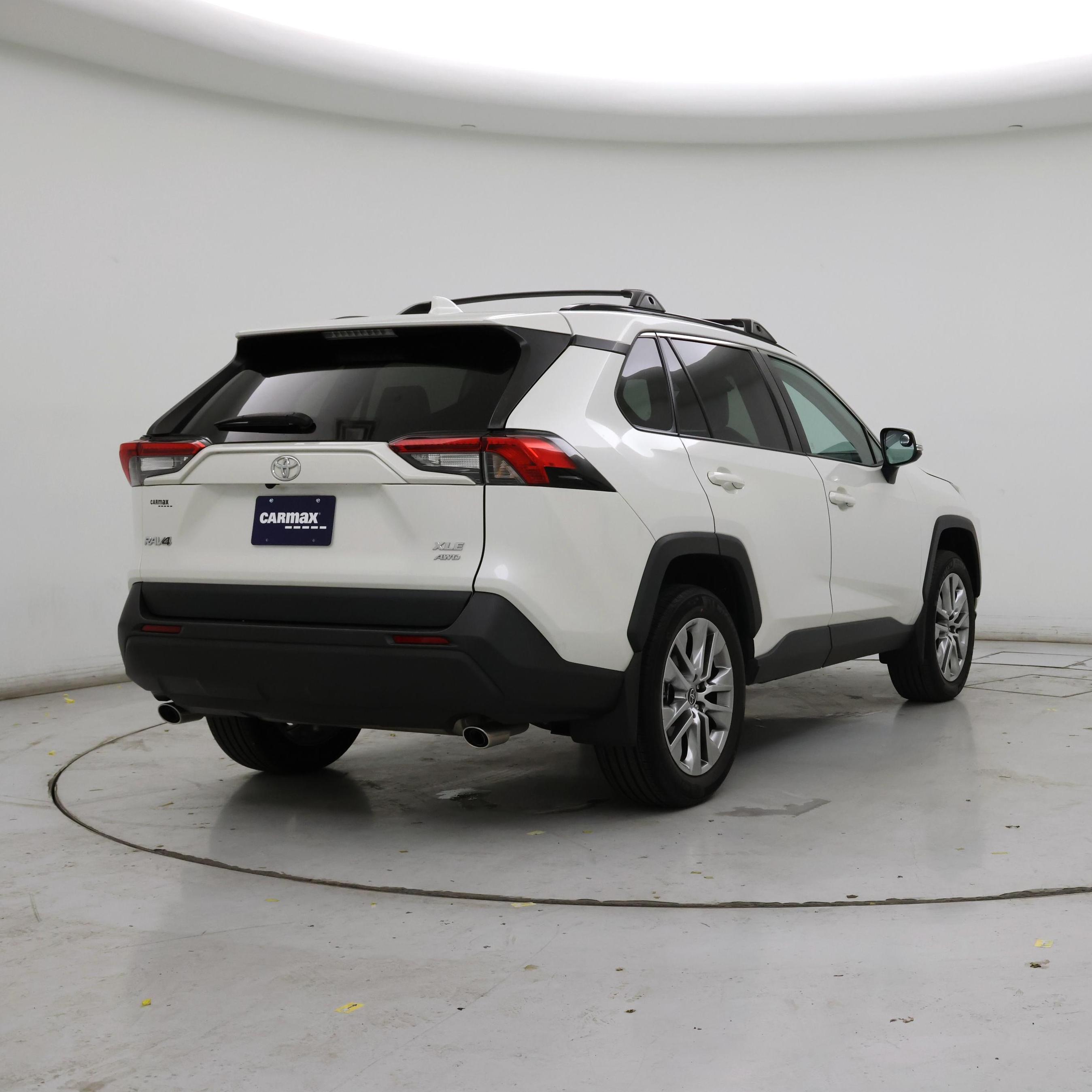 Thumbnail: 2022 Toyota RAV4 - 8