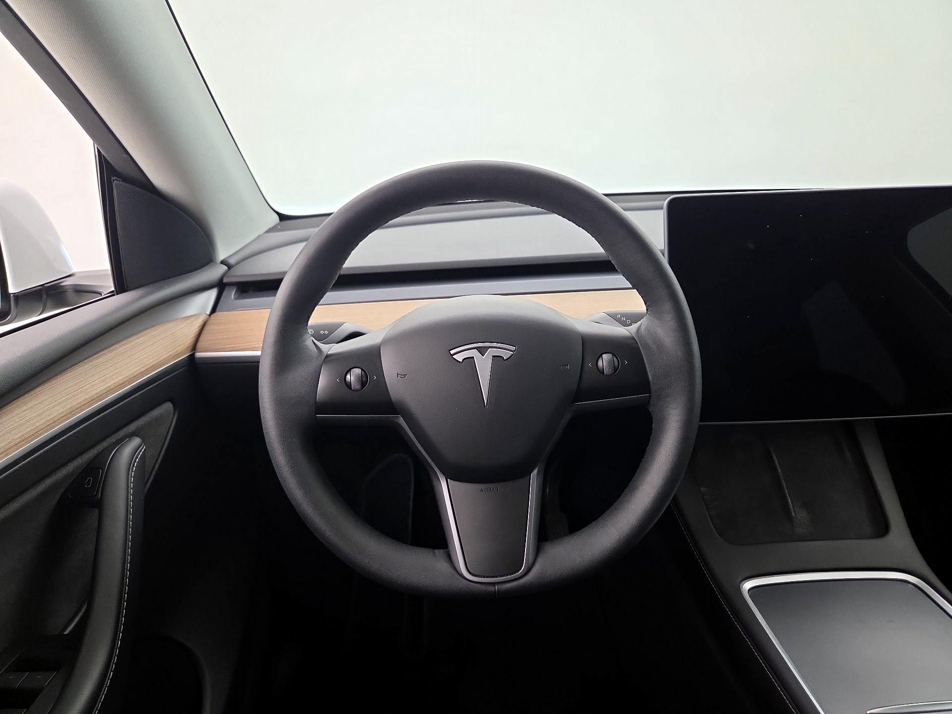 Thumbnail: 2022 Tesla Model Y - 10