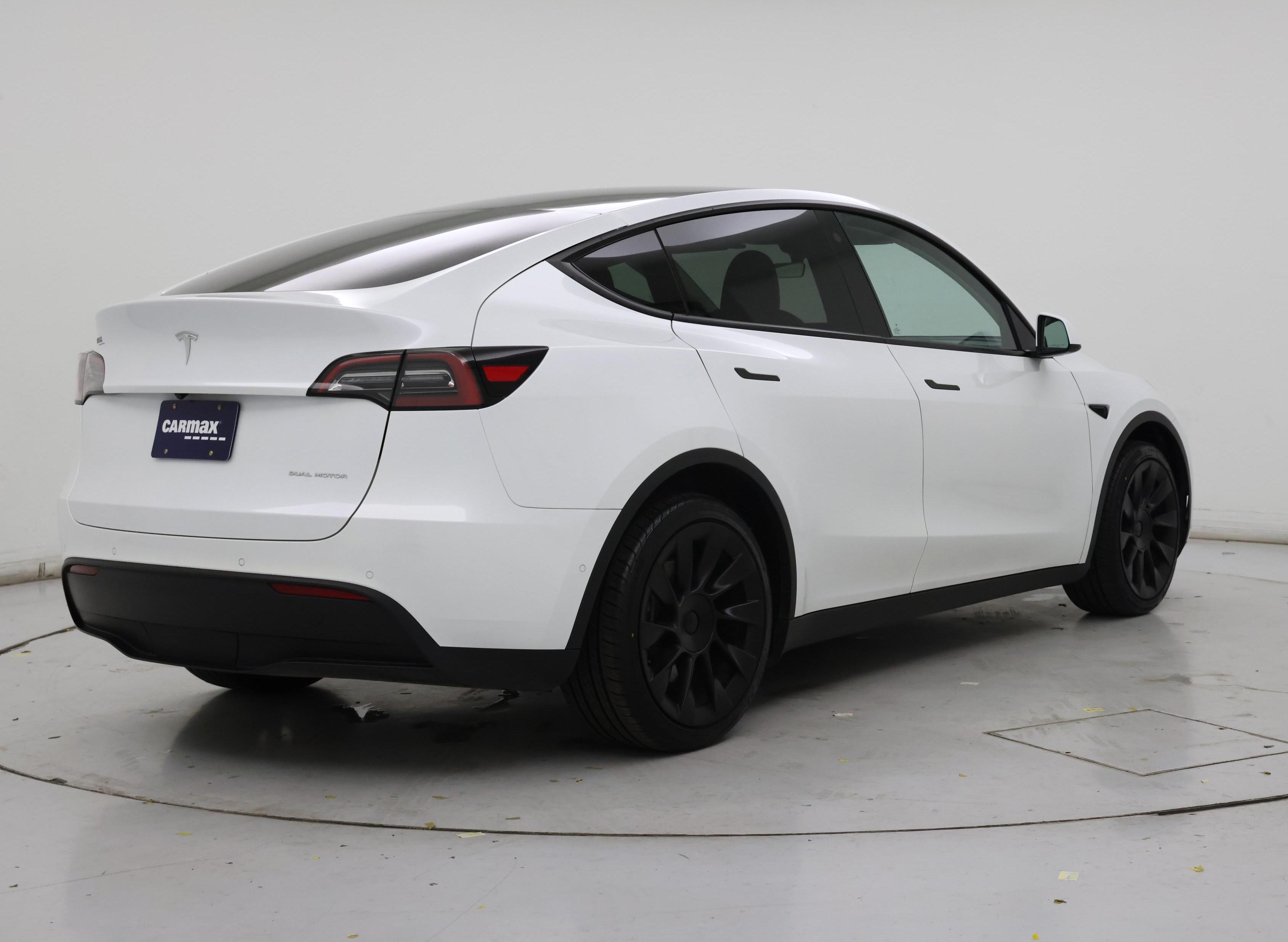 Thumbnail: 2022 Tesla Model Y - 8