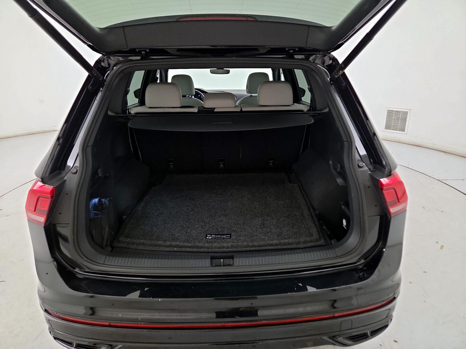 Thumbnail: 2022 Volkswagen Tiguan - 19