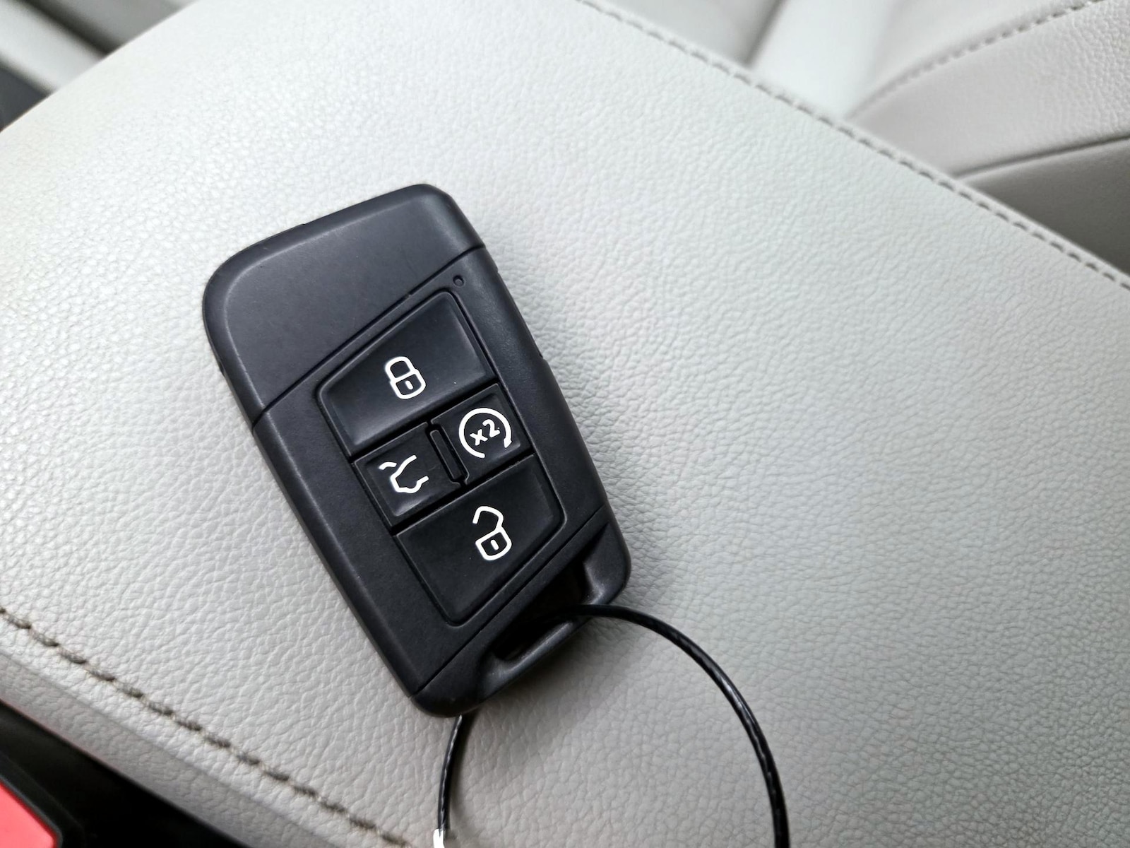 2022 Volkswagen Tiguan SE R-LINE BLACK - Photo 22