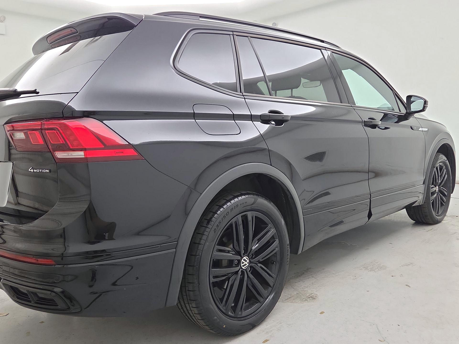 Thumbnail: 2022 Volkswagen Tiguan - 5