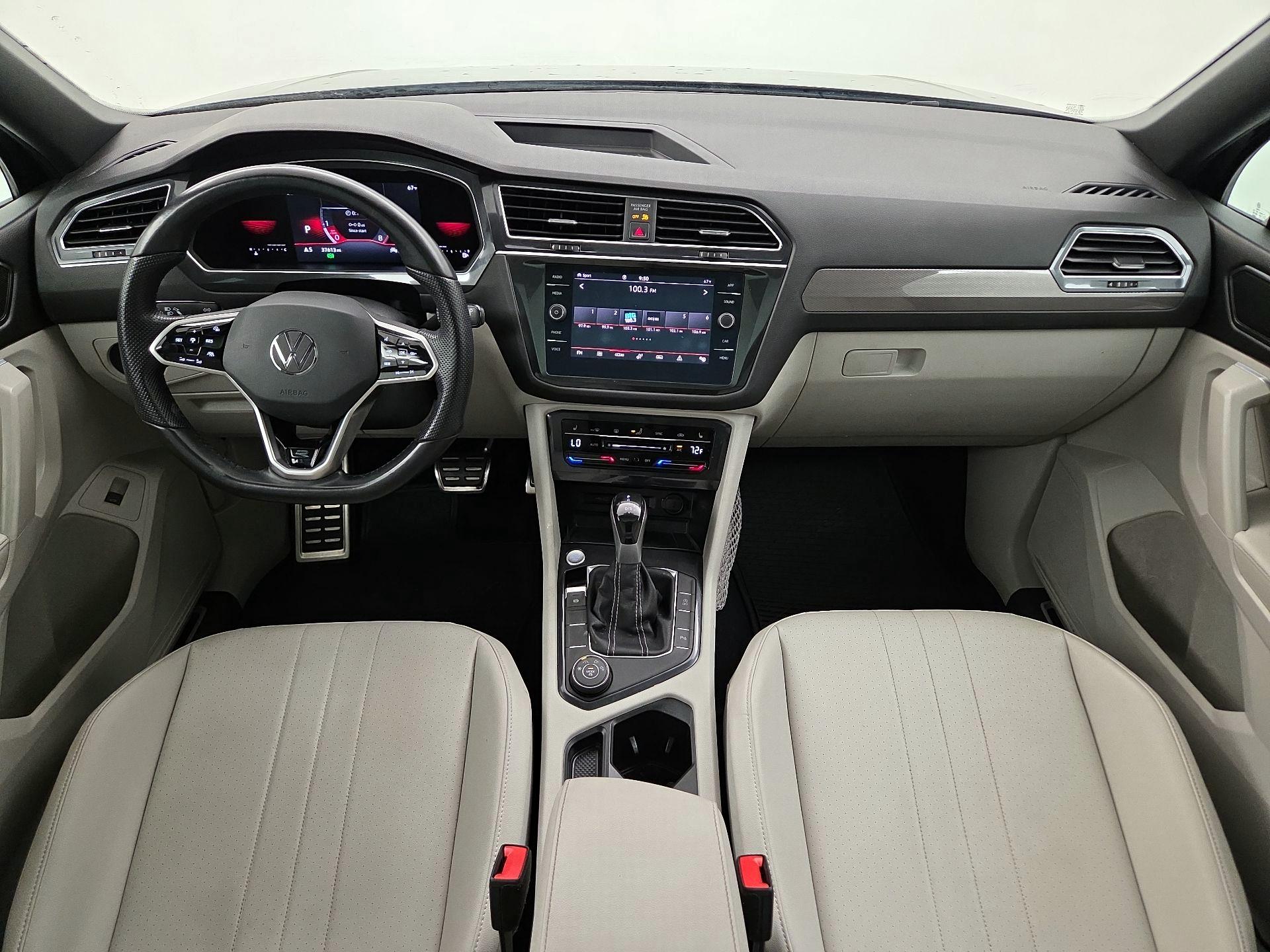 Thumbnail: 2022 Volkswagen Tiguan - 8