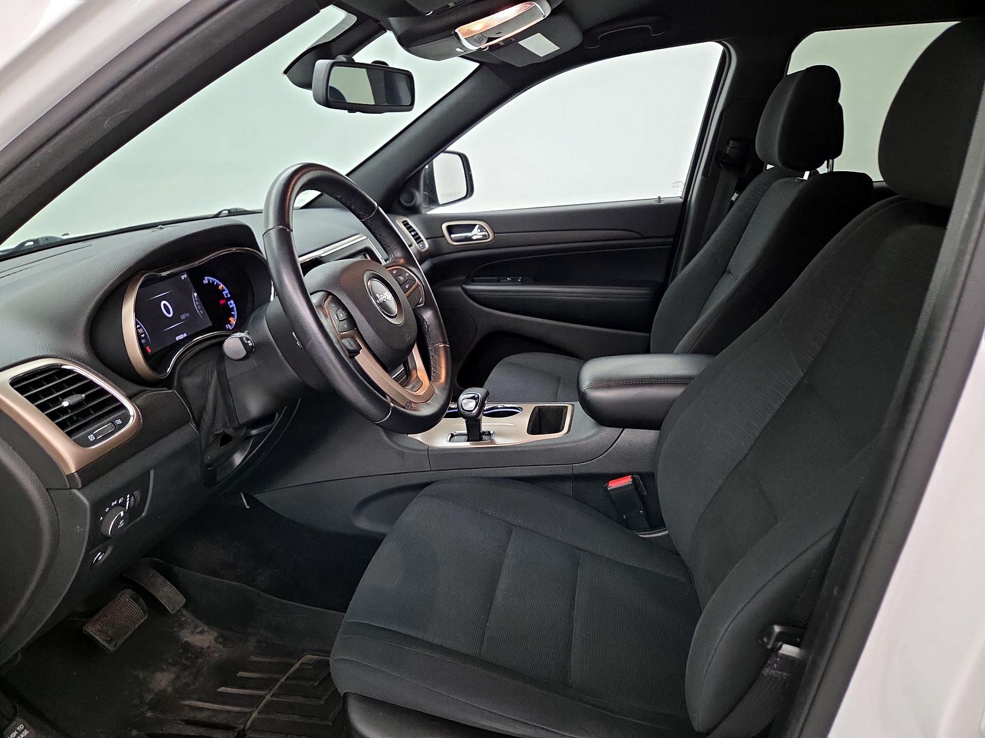 Thumbnail: 2015 Jeep Grand Cherokee - 9