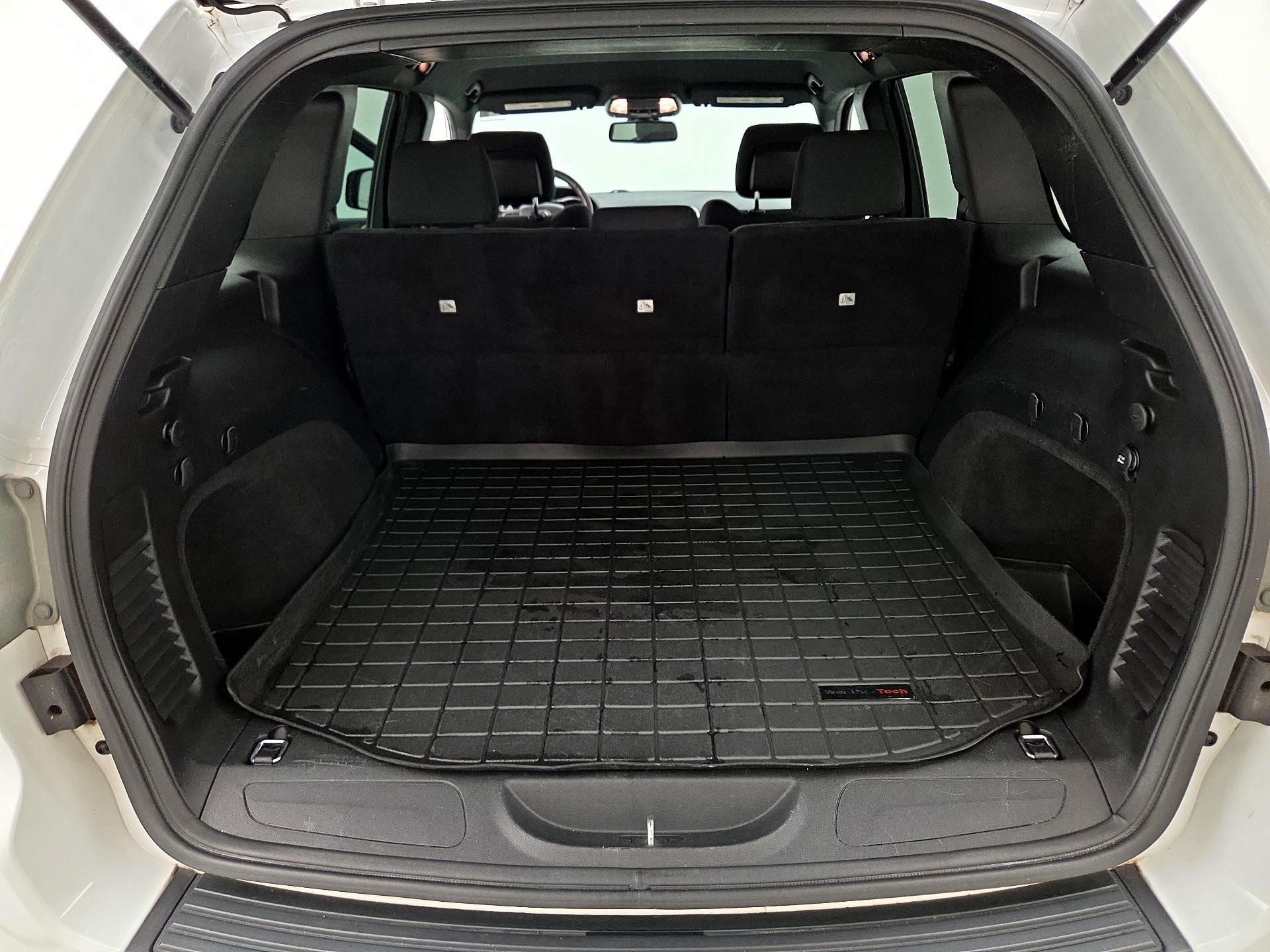 Thumbnail: 2015 Jeep Grand Cherokee - 17