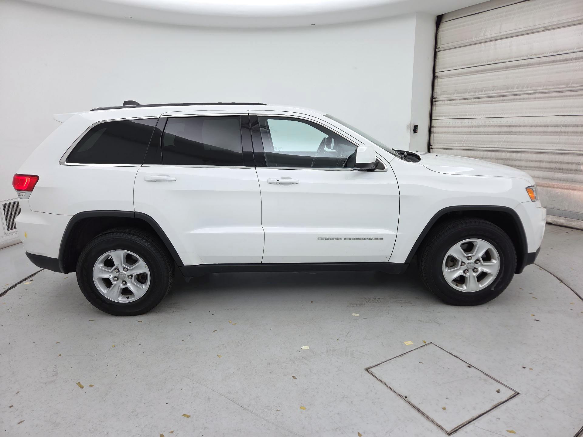 Thumbnail: 2015 Jeep Grand Cherokee - 4