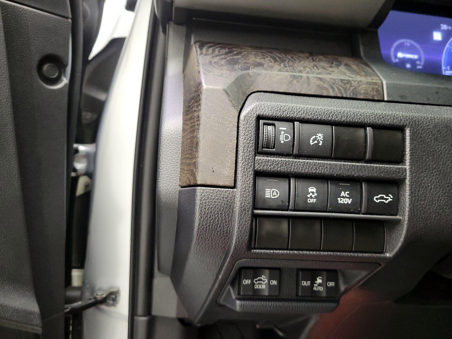 Thumbnail: 2024 Toyota Tacoma - 11