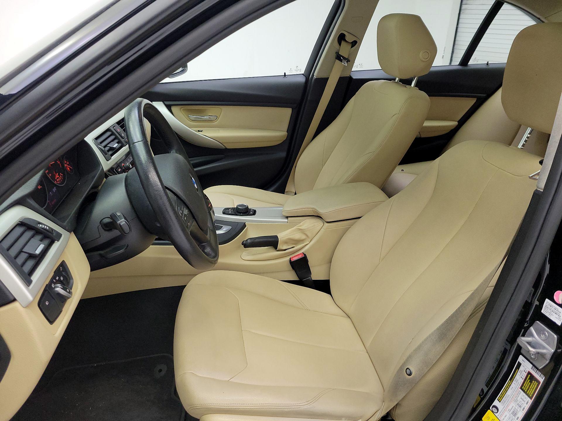 Thumbnail: 2017 BMW 3 Series - 9