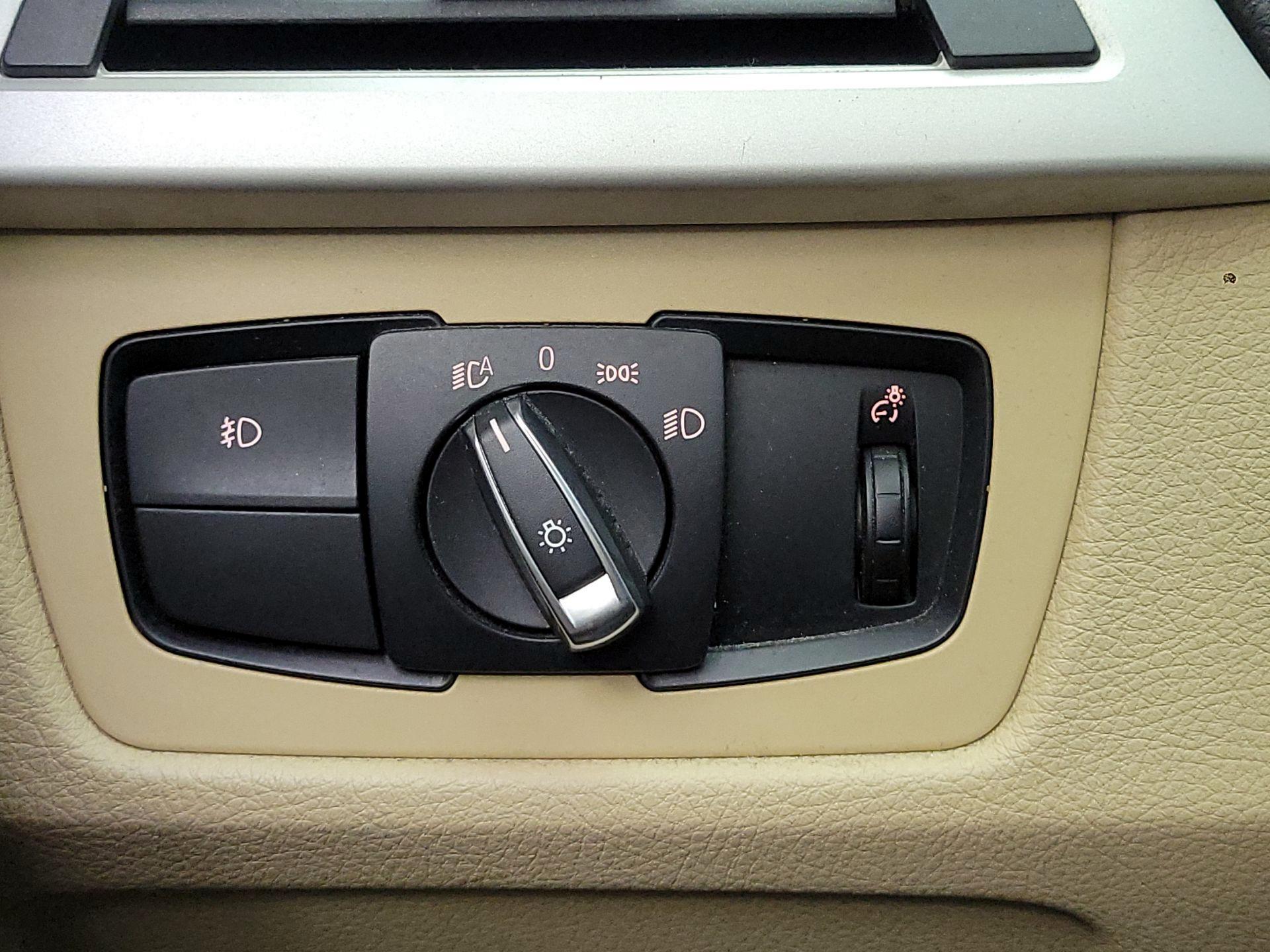 Thumbnail: 2017 BMW 3 Series - 11