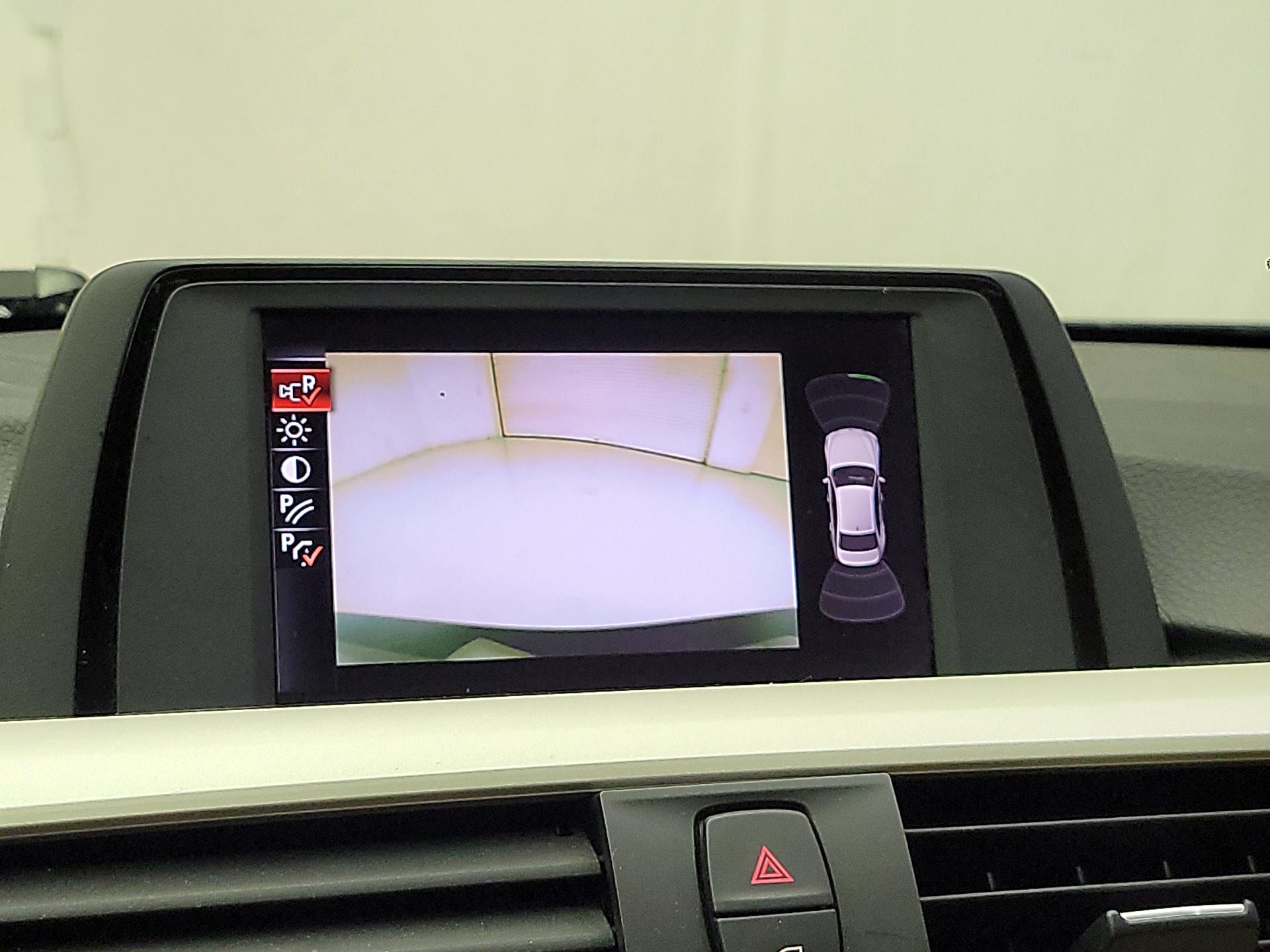 Thumbnail: 2017 BMW 3 Series - 12