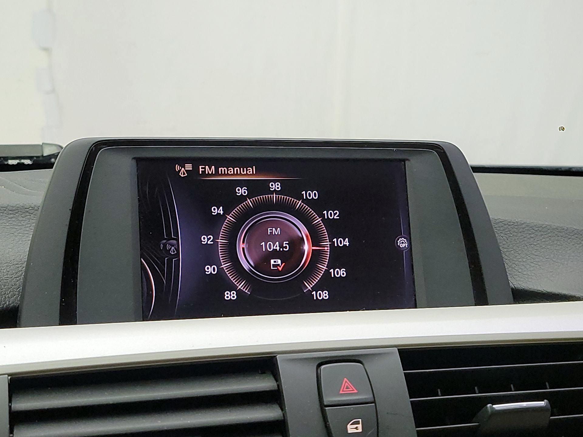 Thumbnail: 2017 BMW 3 Series - 13