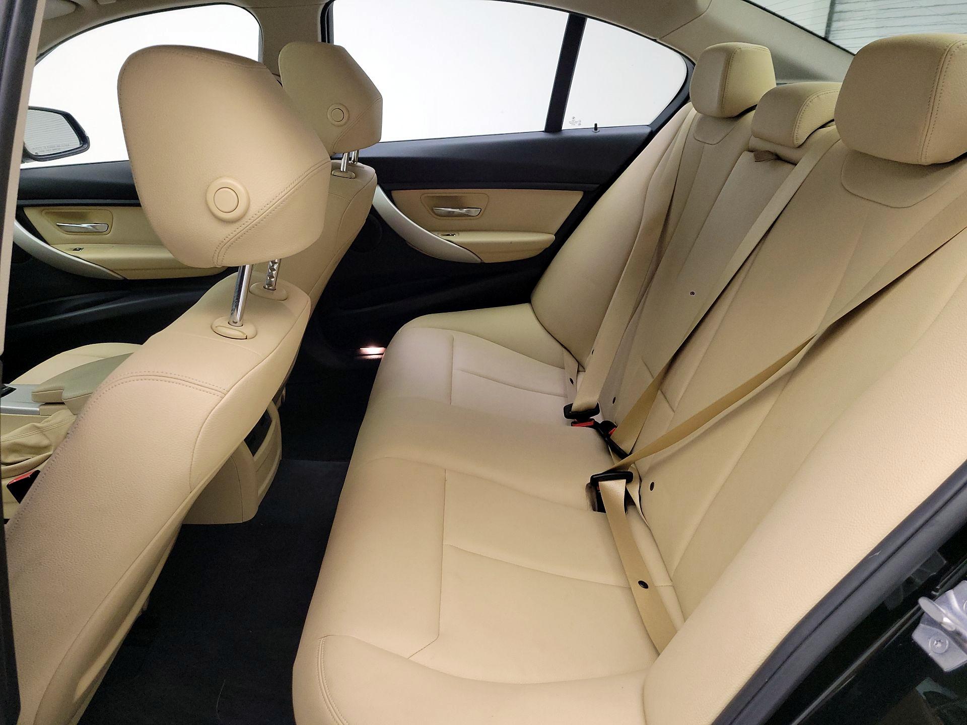 Thumbnail: 2017 BMW 3 Series - 18