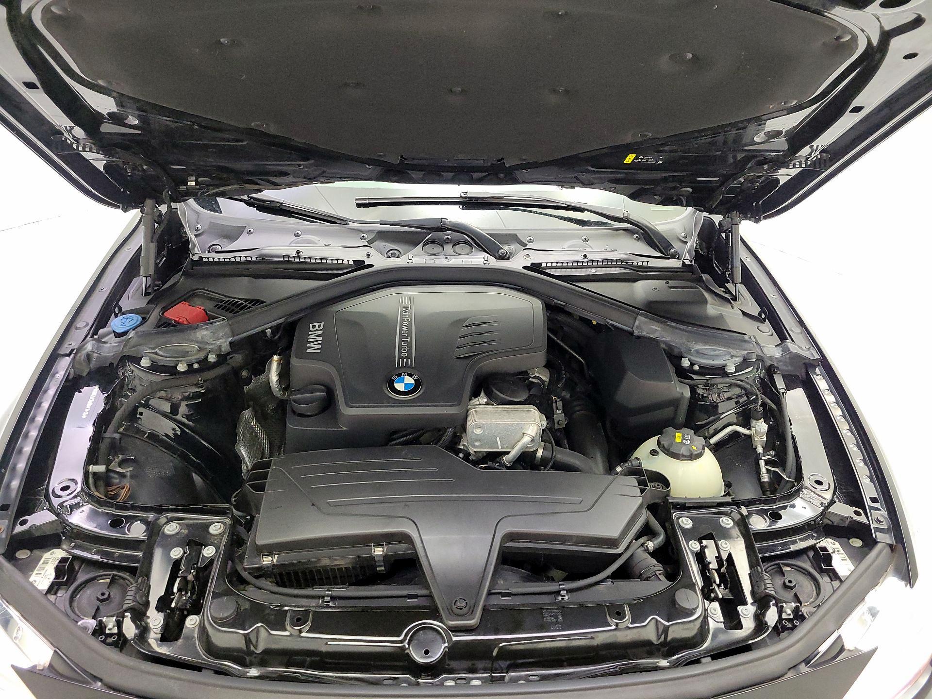 Thumbnail: 2017 BMW 3 Series - 20