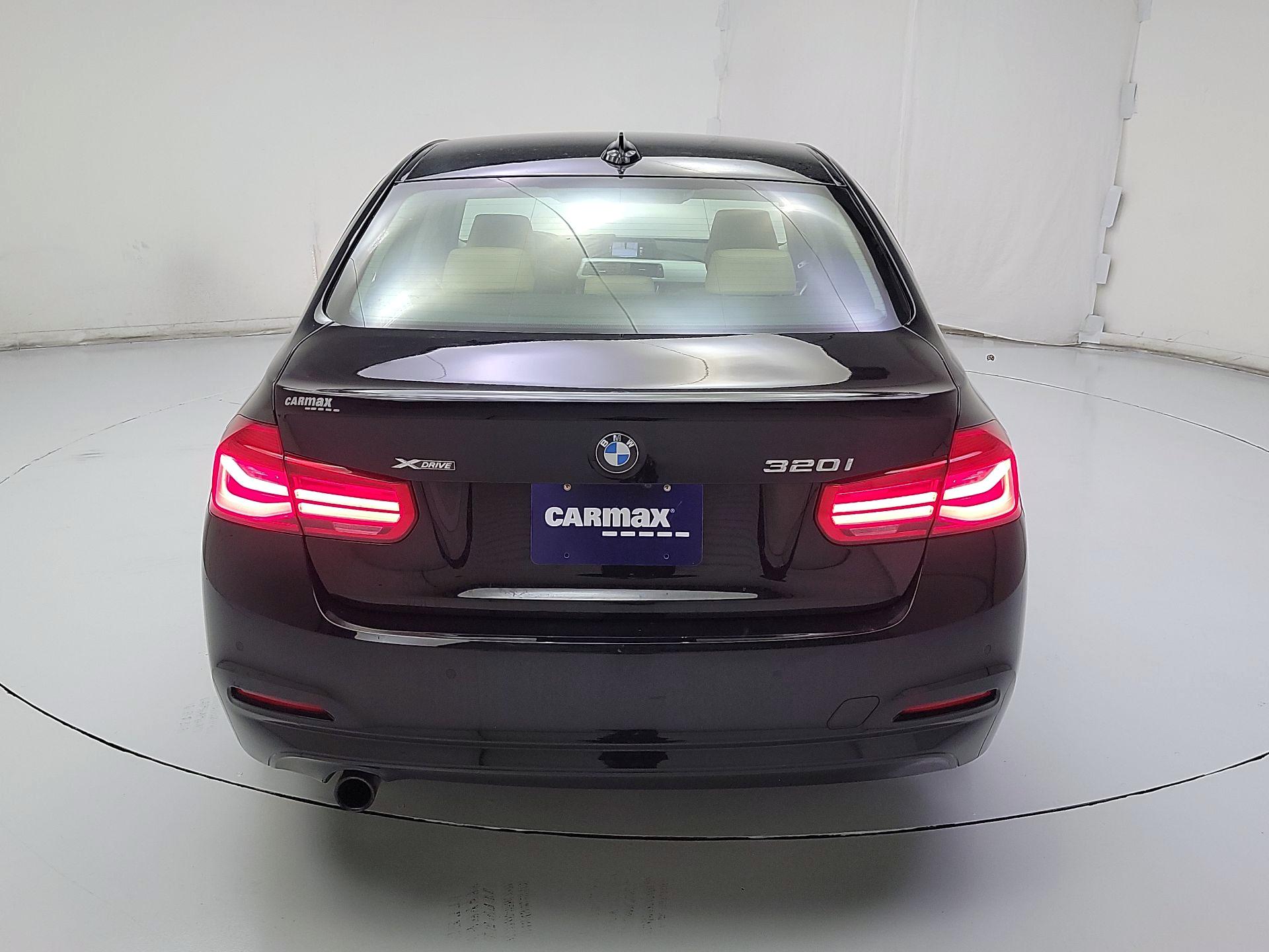 Thumbnail: 2017 BMW 3 Series - 6