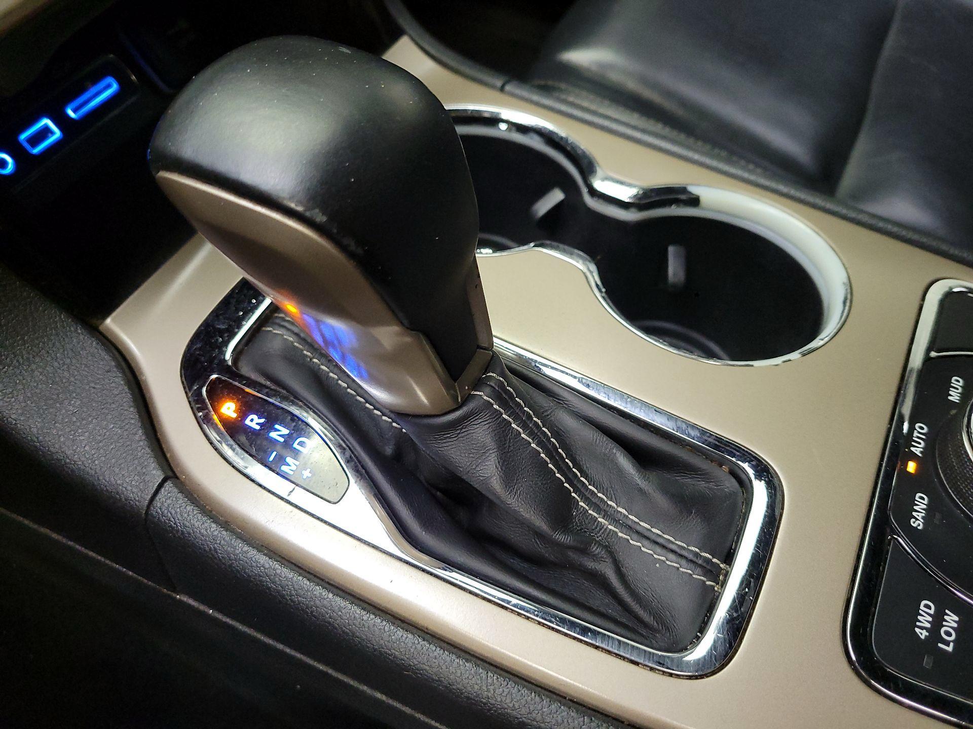 Thumbnail: 2017 Jeep Grand Cherokee - 16