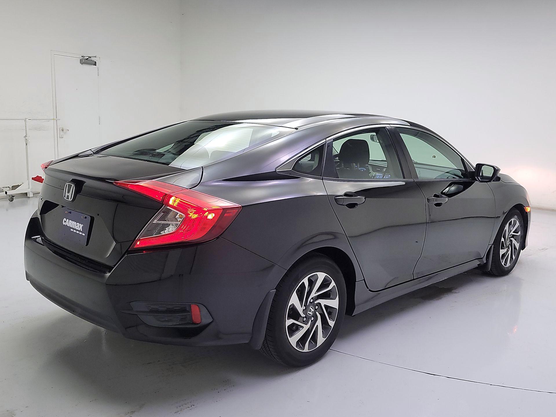 Thumbnail: 2016 Honda Civic - 5