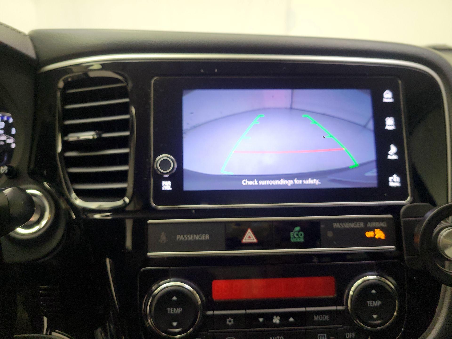 Thumbnail: 2019 Mitsubishi Outlander - 12