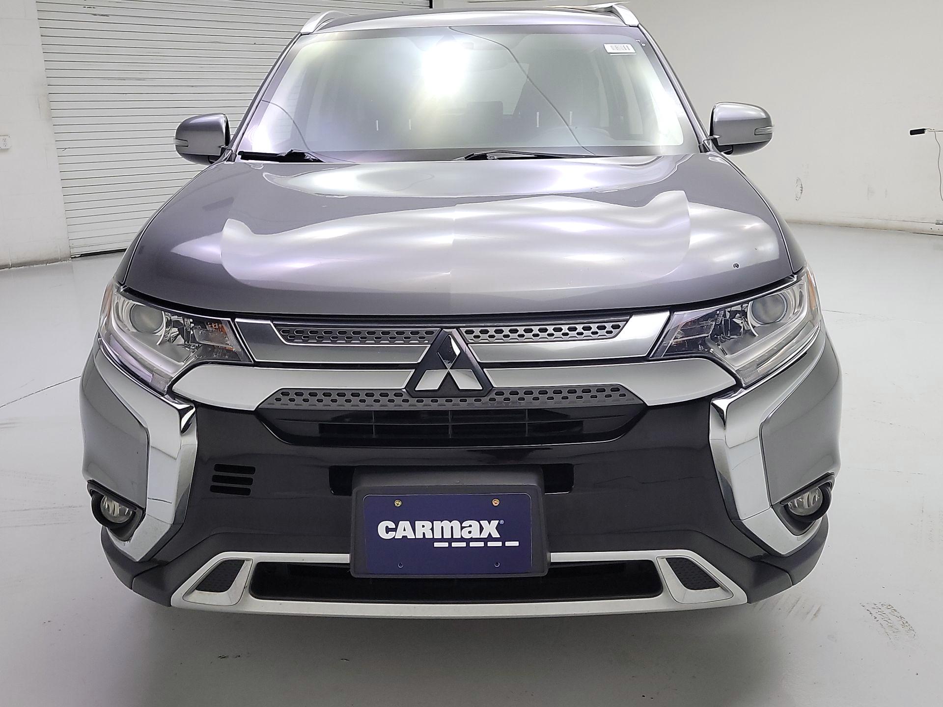 Thumbnail: 2019 Mitsubishi Outlander - 2