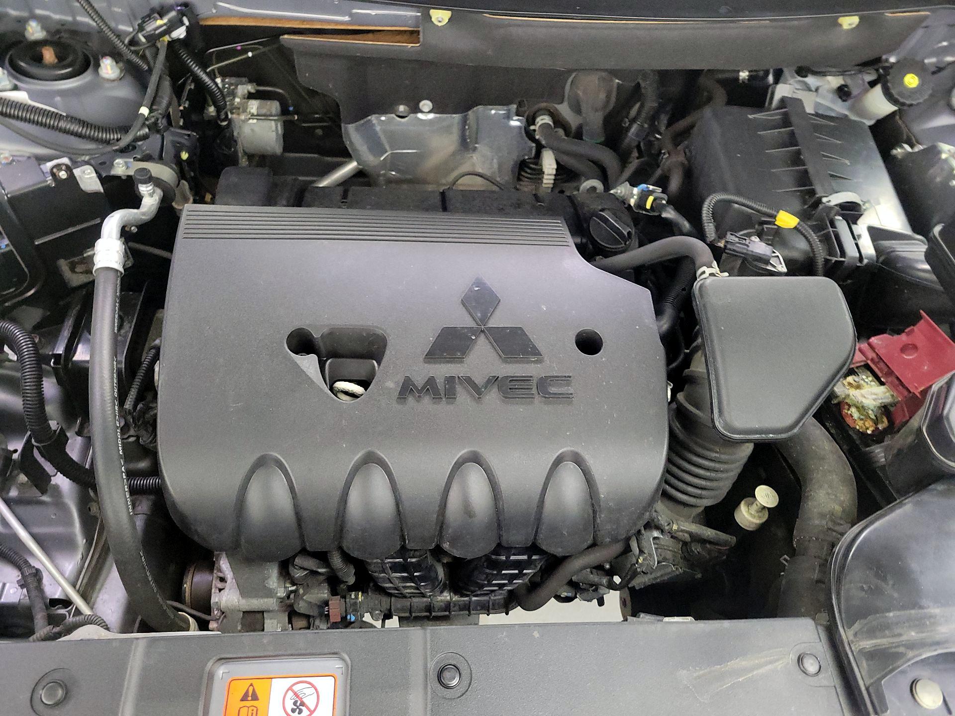 Thumbnail: 2019 Mitsubishi Outlander - 20