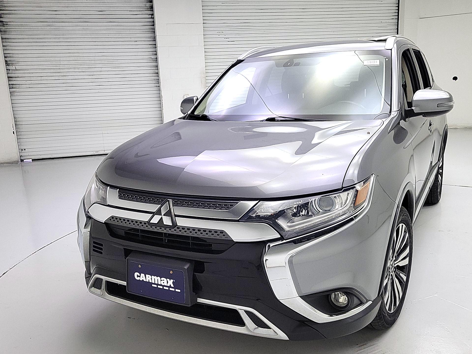Thumbnail: 2019 Mitsubishi Outlander - 3