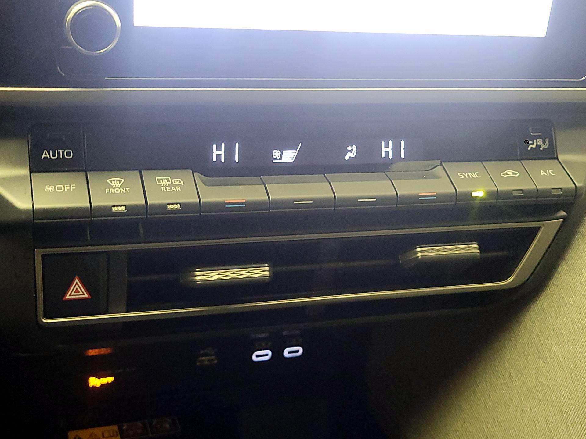 Thumbnail: 2025 Toyota Camry - 14