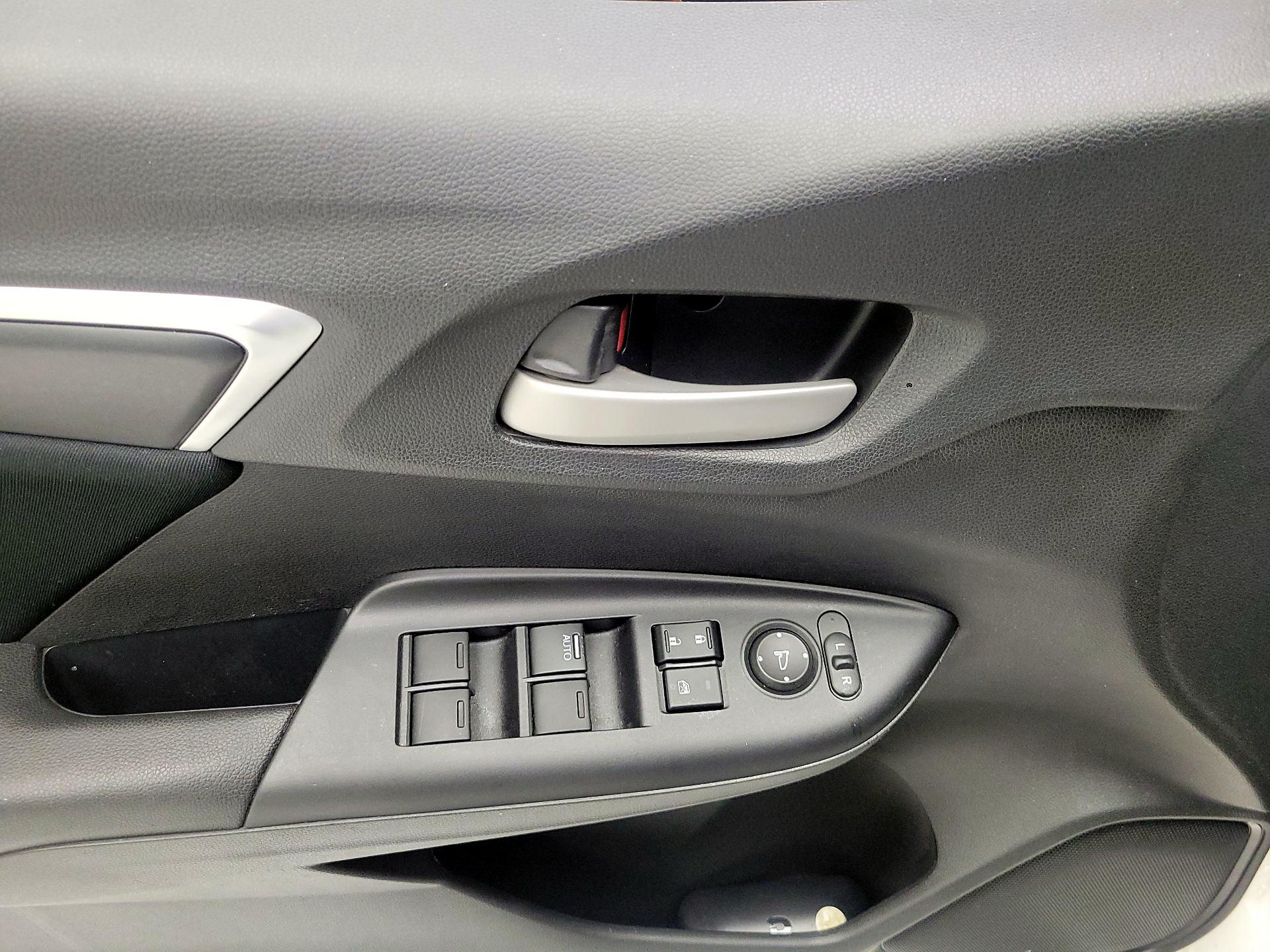 Thumbnail: 2015 Honda Fit - 10