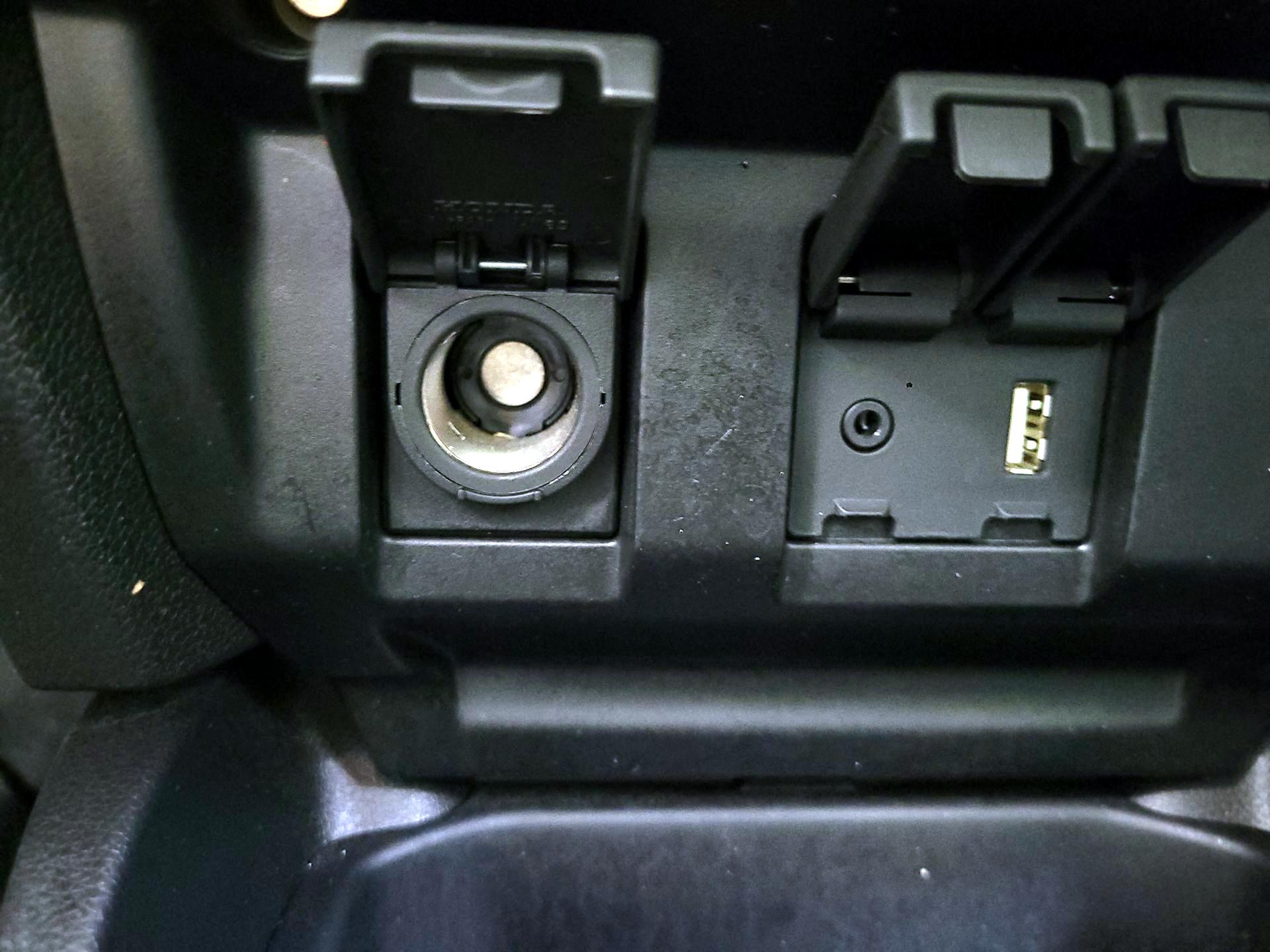 Thumbnail: 2015 Honda Fit - 16