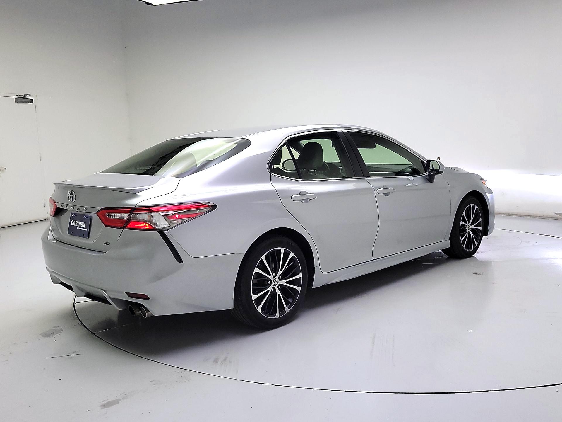 Thumbnail: 2018 Toyota Camry - 5