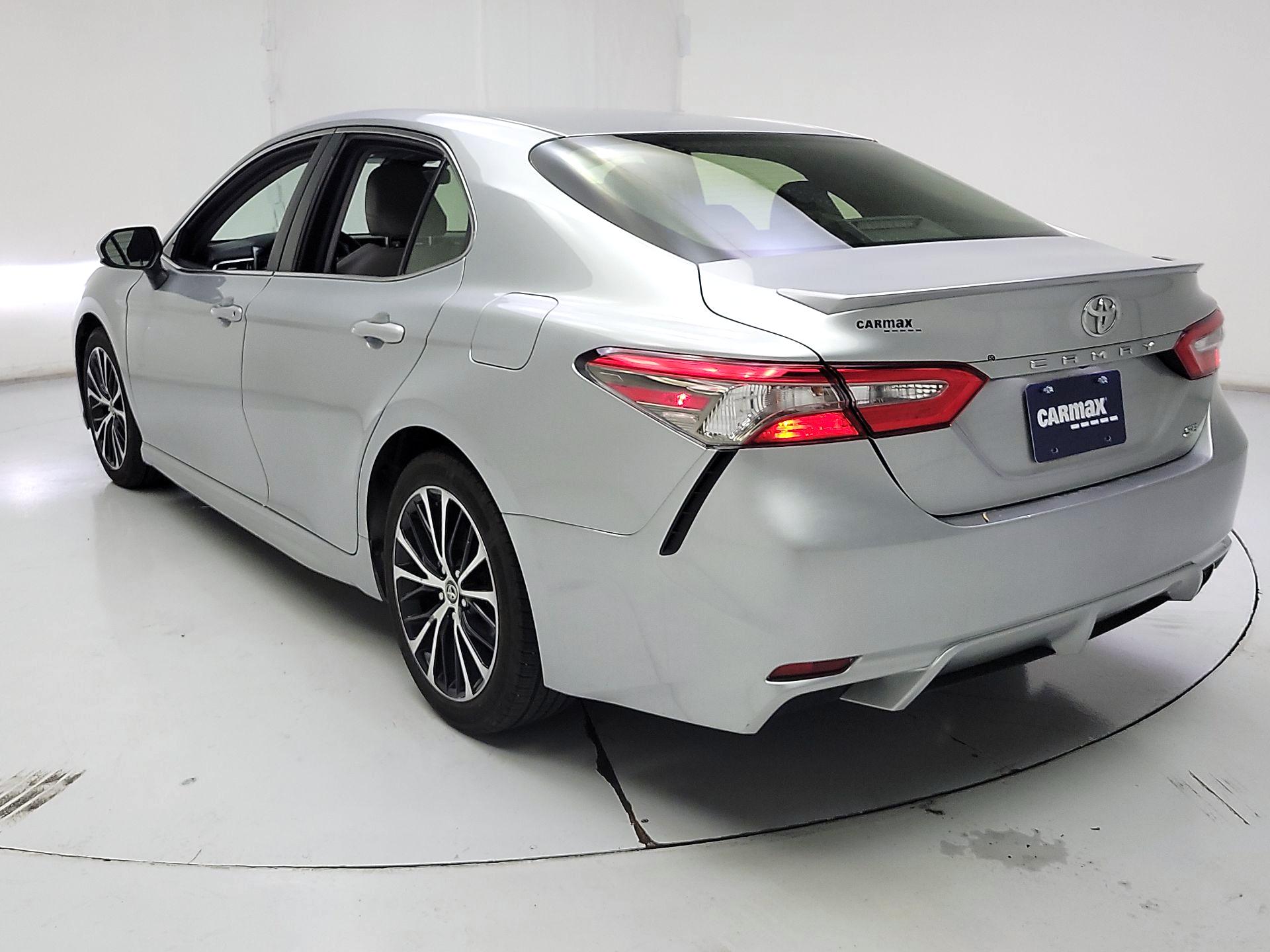 Thumbnail: 2018 Toyota Camry - 7